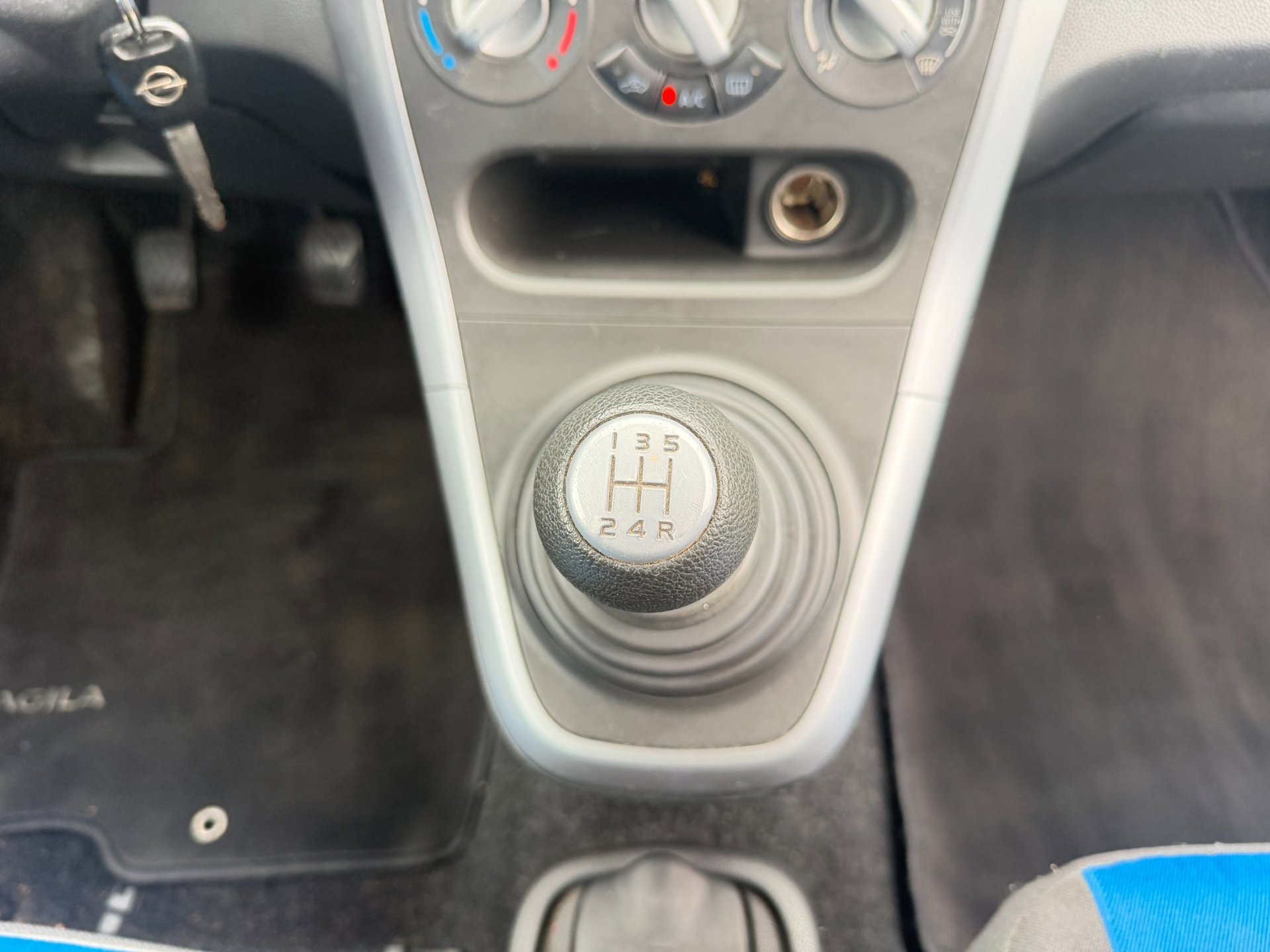 Foto van Opel Agila