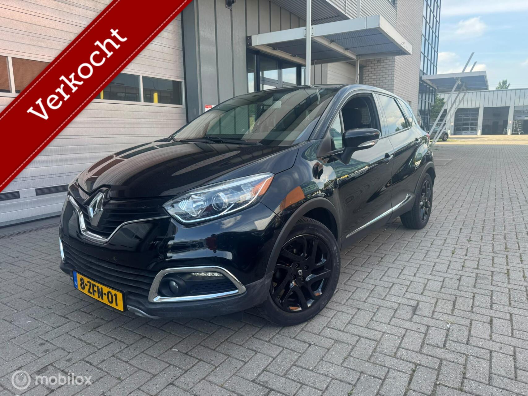 Renault Captur 0.9 TCe Dynamique 2015 - voorkant
