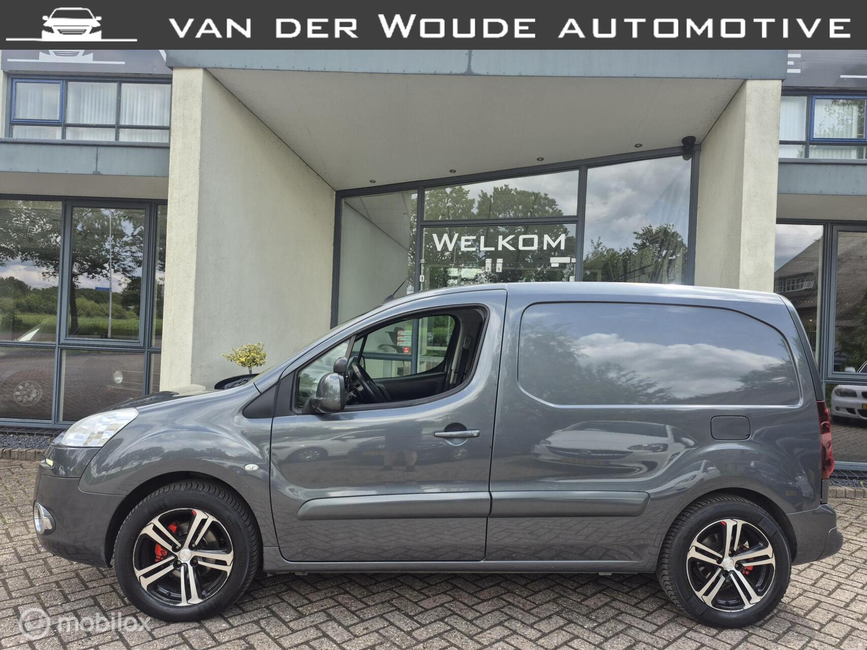 Foto van Peugeot Partner