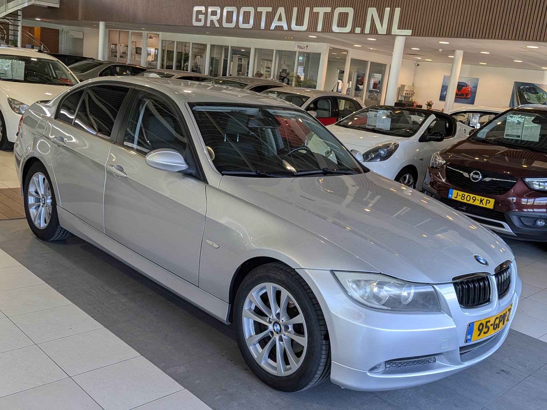 BMW 3-serie 320i Business Line 2008 - voorkant