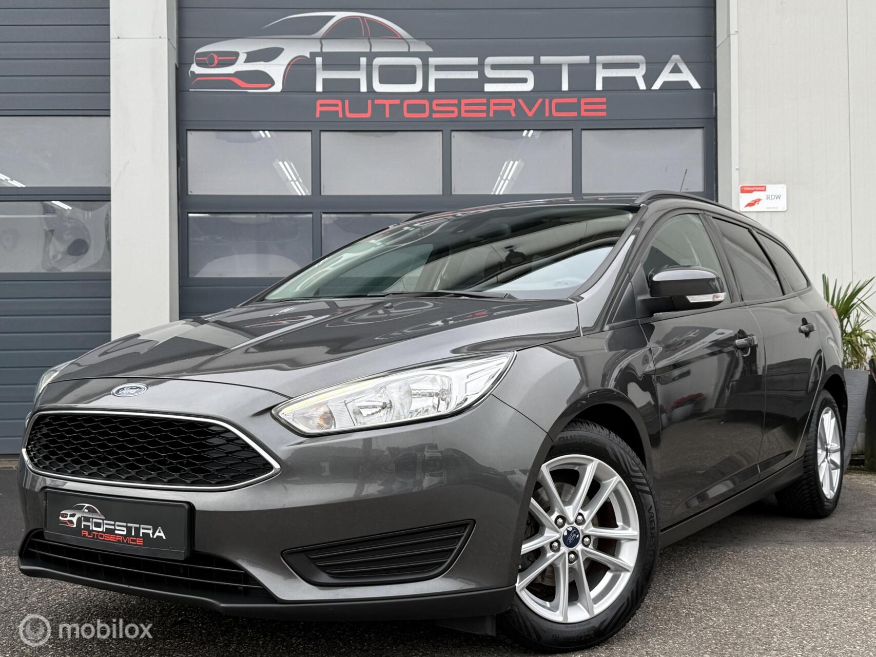 Ford Focus 1.0 Trend Edition Navi Cruise Distr-riem-vv 2015 - voorkant