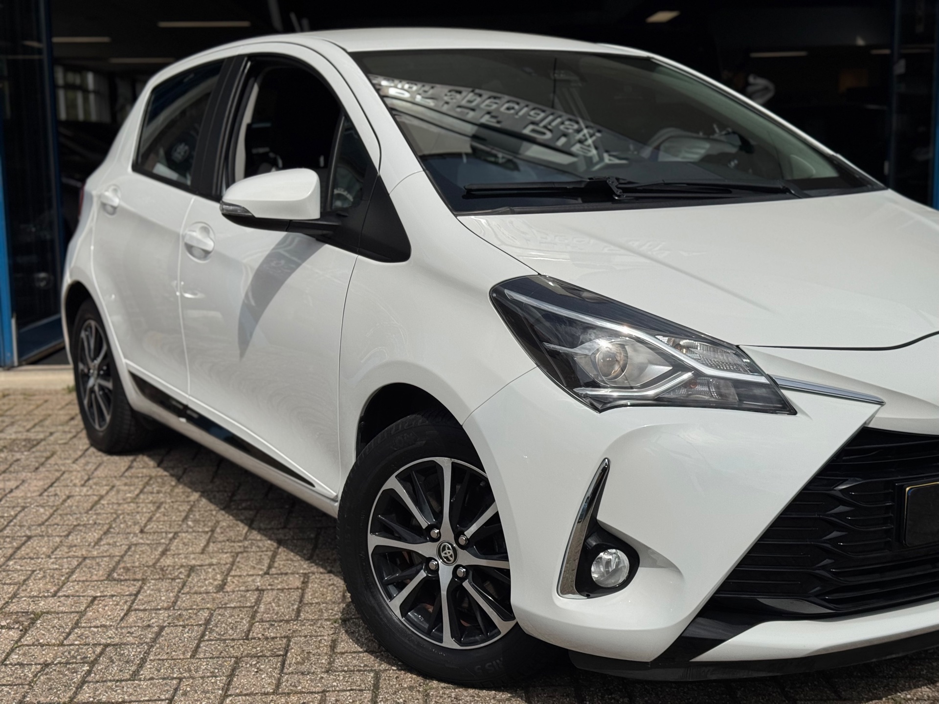 Foto van Toyota Toyota Yaris Hybrid