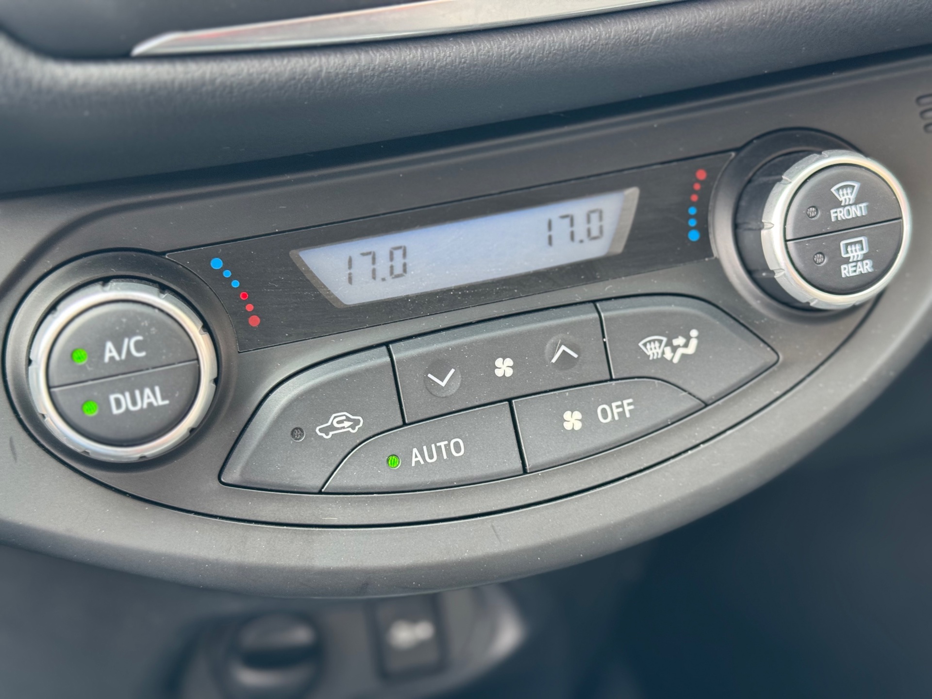 Foto van Toyota Toyota Yaris Hybrid
