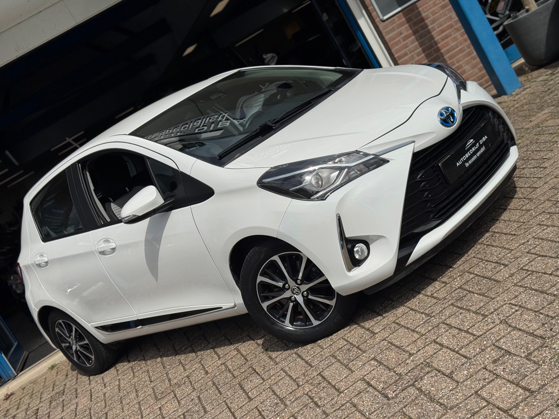 Foto van Toyota Toyota Yaris Hybrid