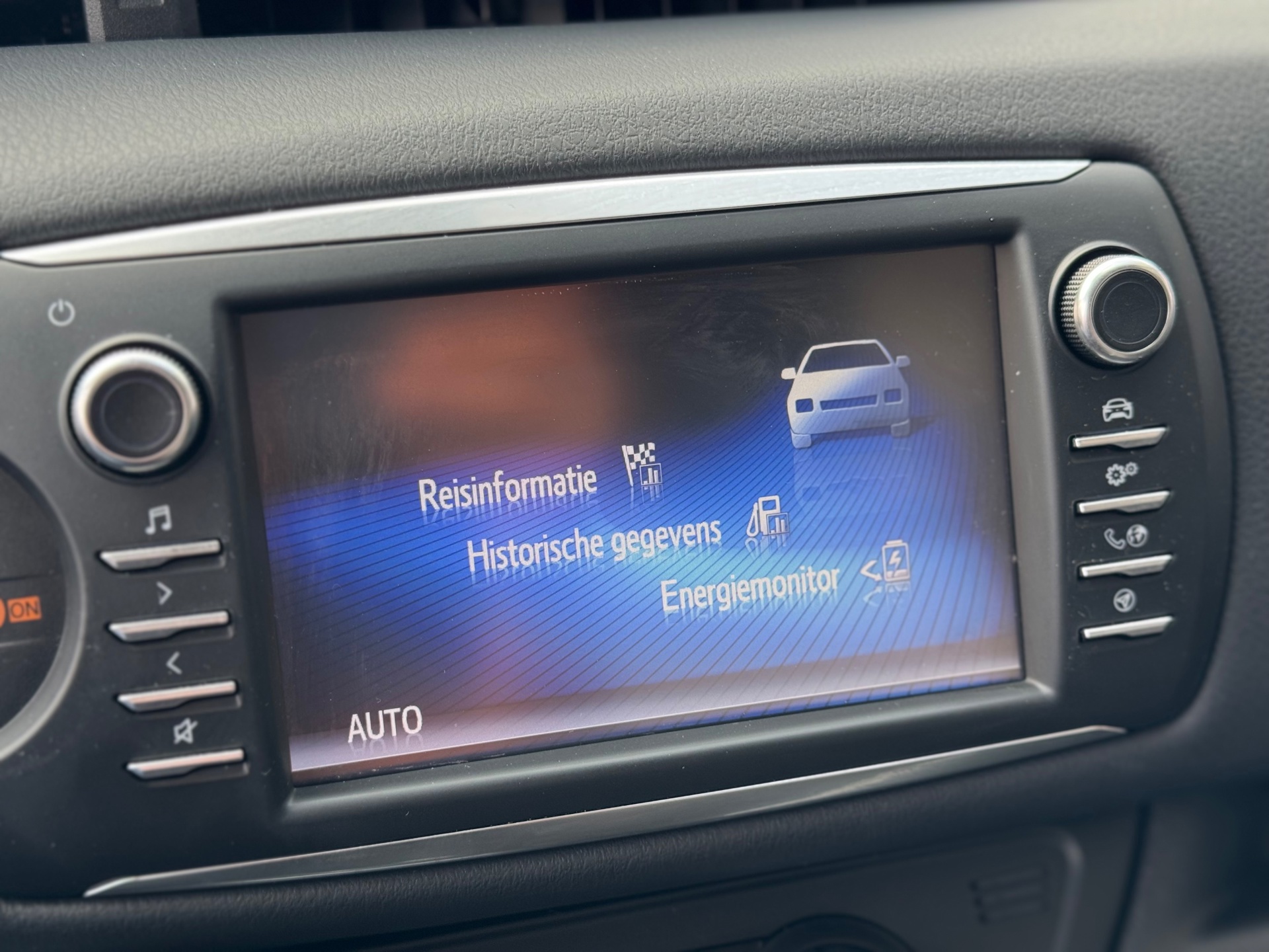 Foto van Toyota Toyota Yaris Hybrid