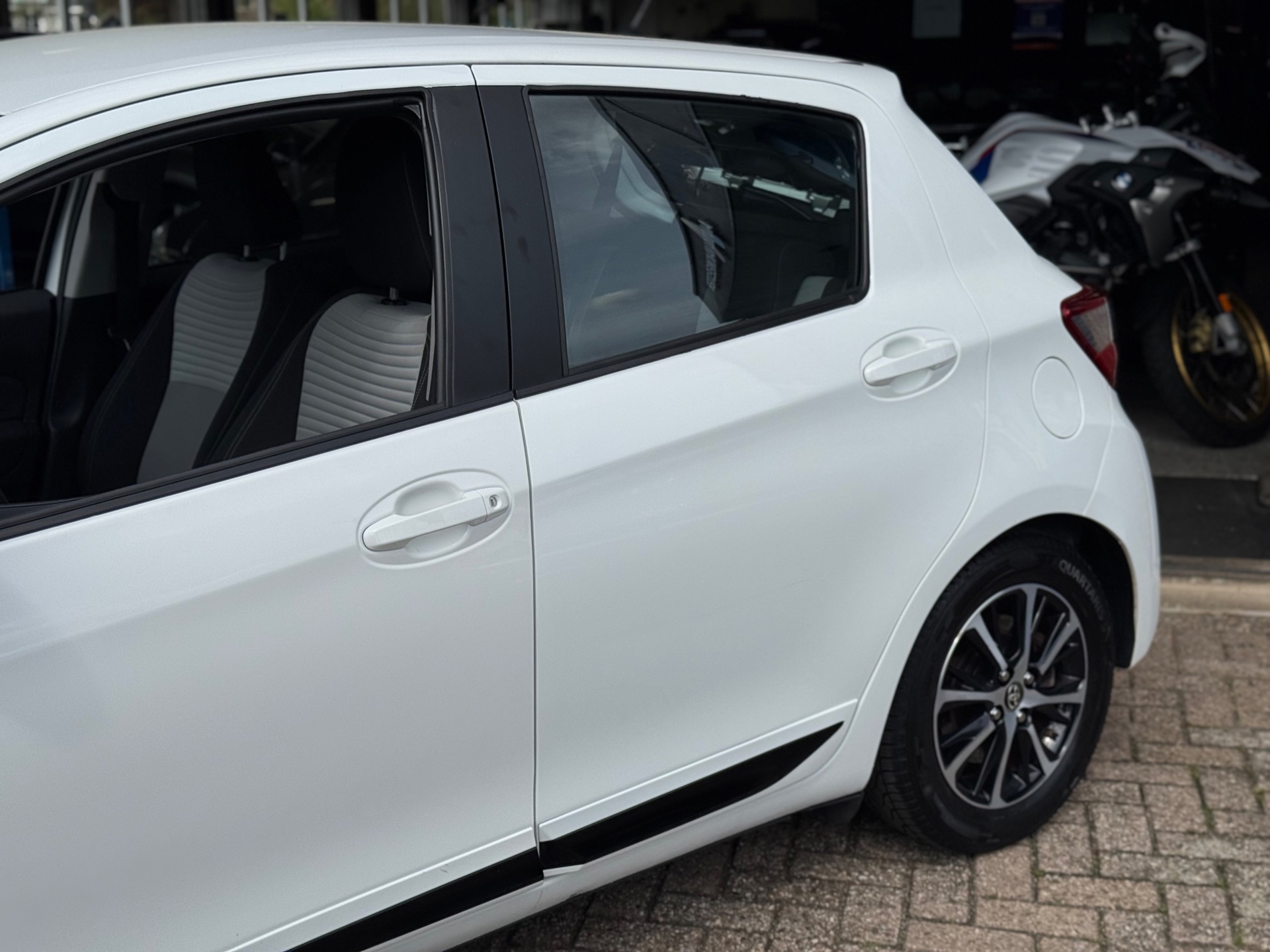 Foto van Toyota Toyota Yaris Hybrid