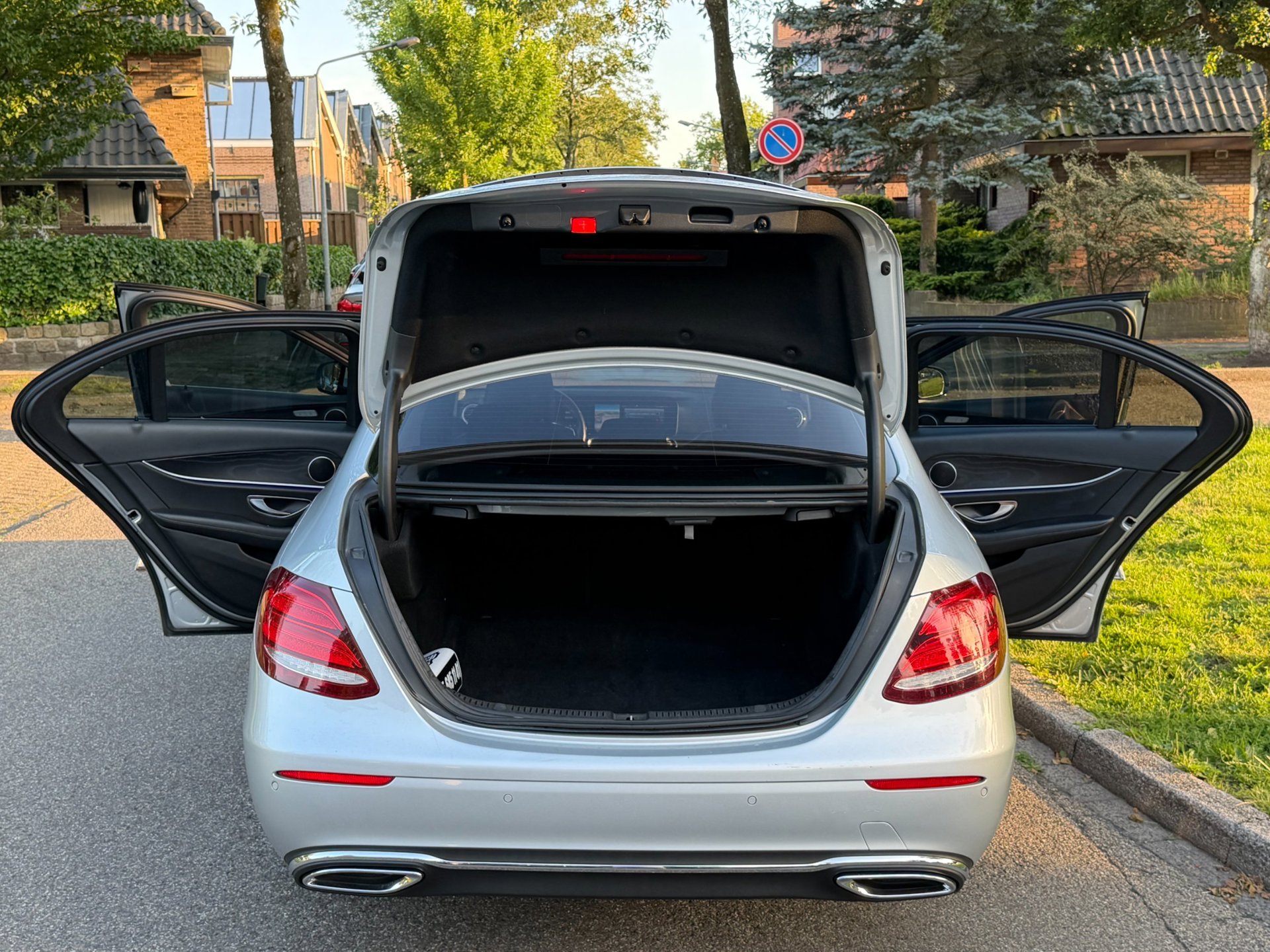 Foto van Mercedes-Benz E 220 D