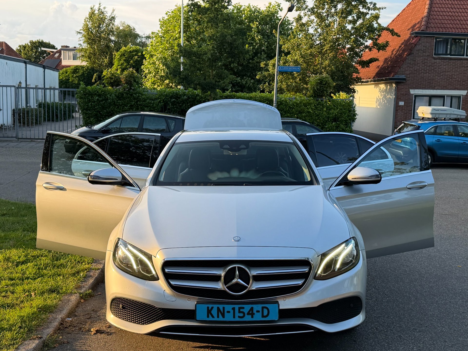 Foto van Mercedes-Benz E 220 D