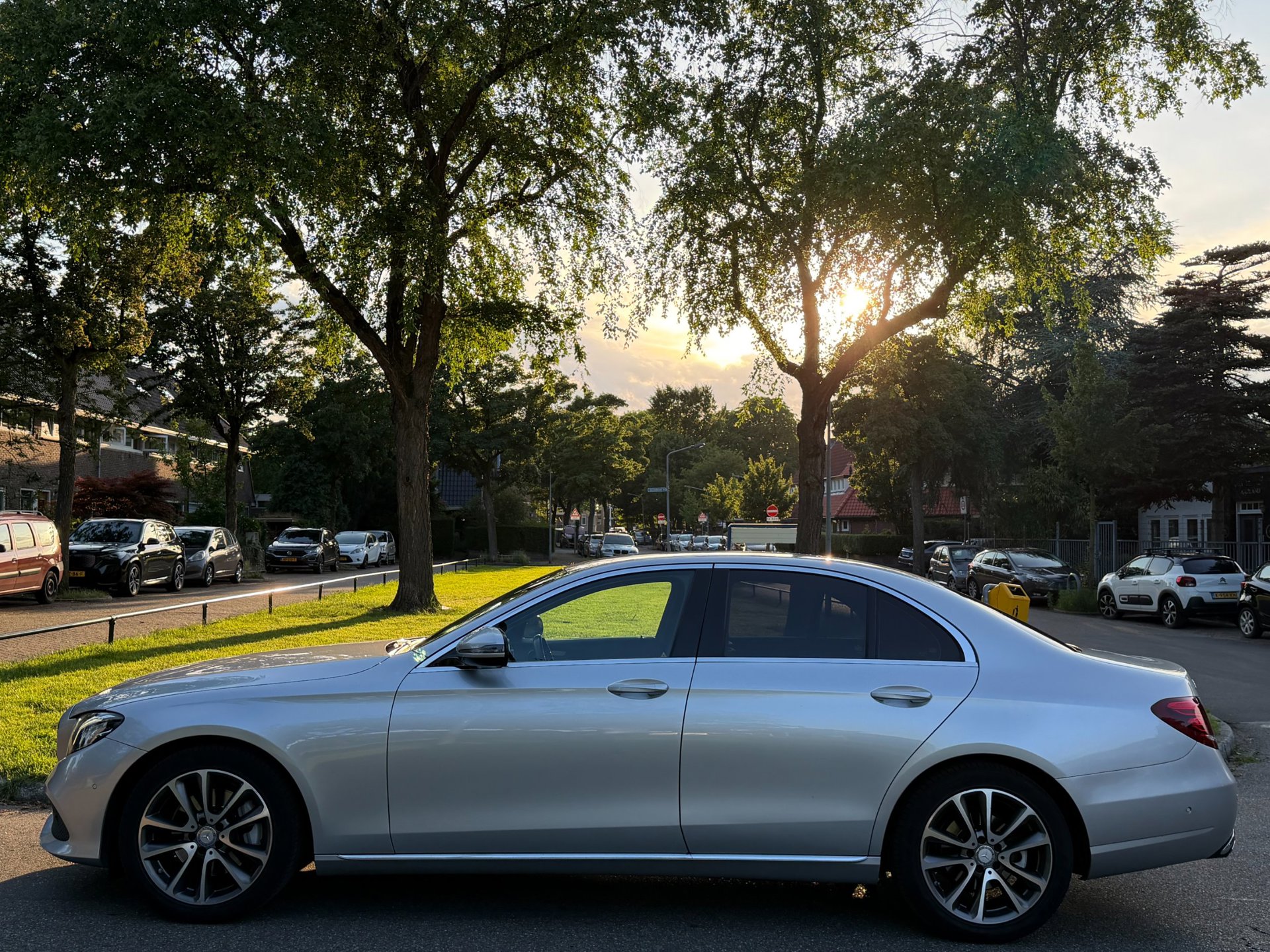 Foto van Mercedes-Benz E 220 D