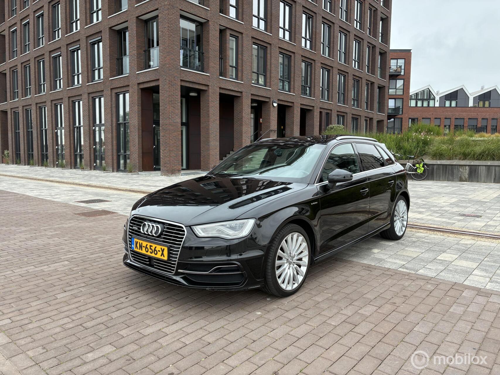 Audi A3 Sportback E-tron 1.4 e-tron PHEV 2x S-Line Pano Led Cruise 2015 - voorkant