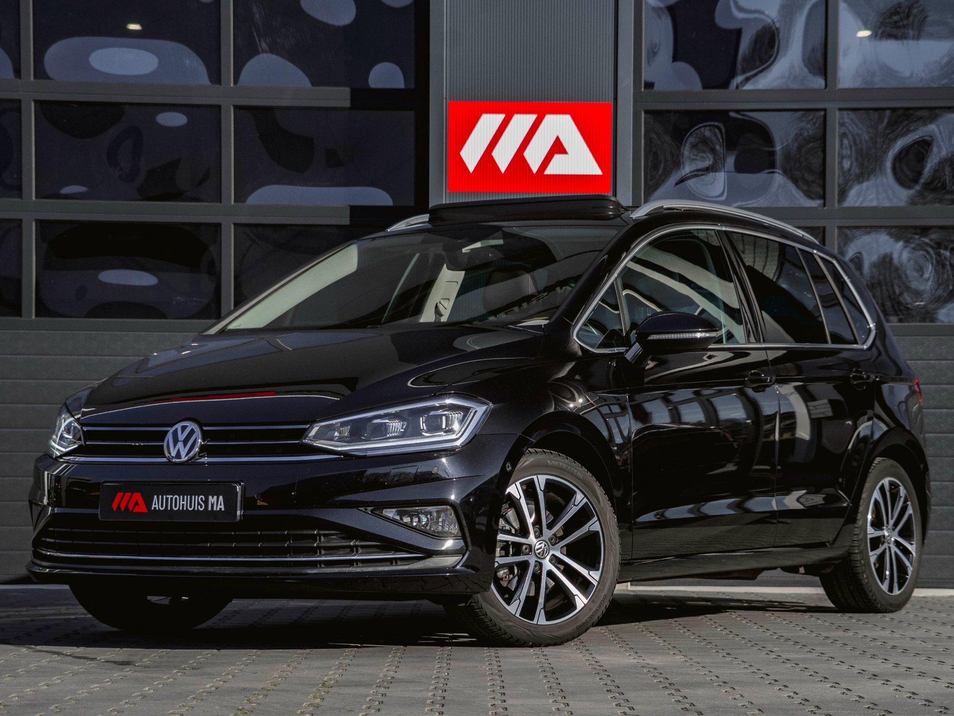 Volkswagen Golf Sportsvan 1.5 TSI ACT Highline Edition 1jr Garantie|Pano|Cruise|Trekhaak|Stoel-en Stuurverwarming|Navi|Camera 2018 - voorkant