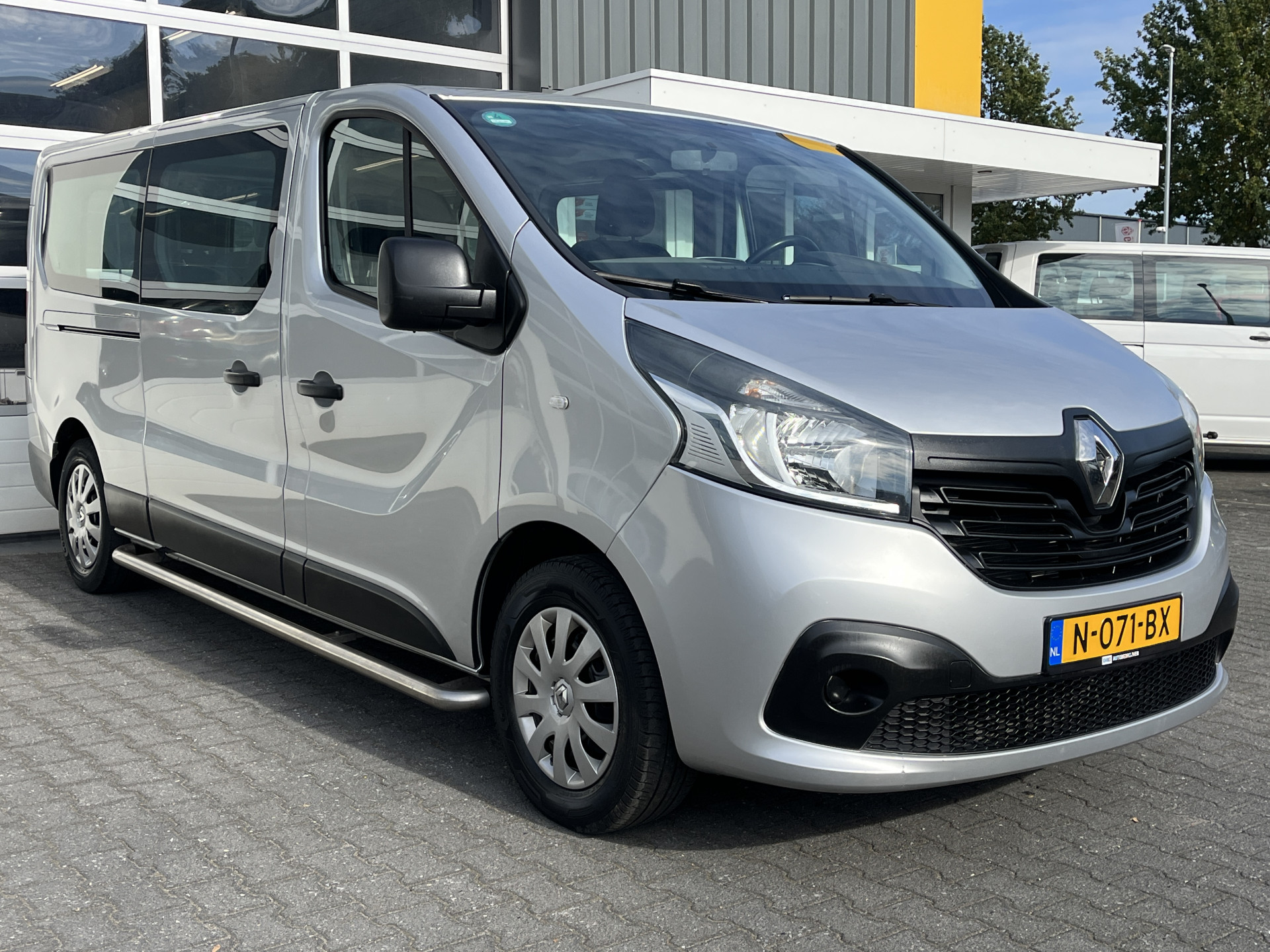 Renault Trafic Passenger 1.6 dCi Grand Authentique Energy 2016 - voorkant