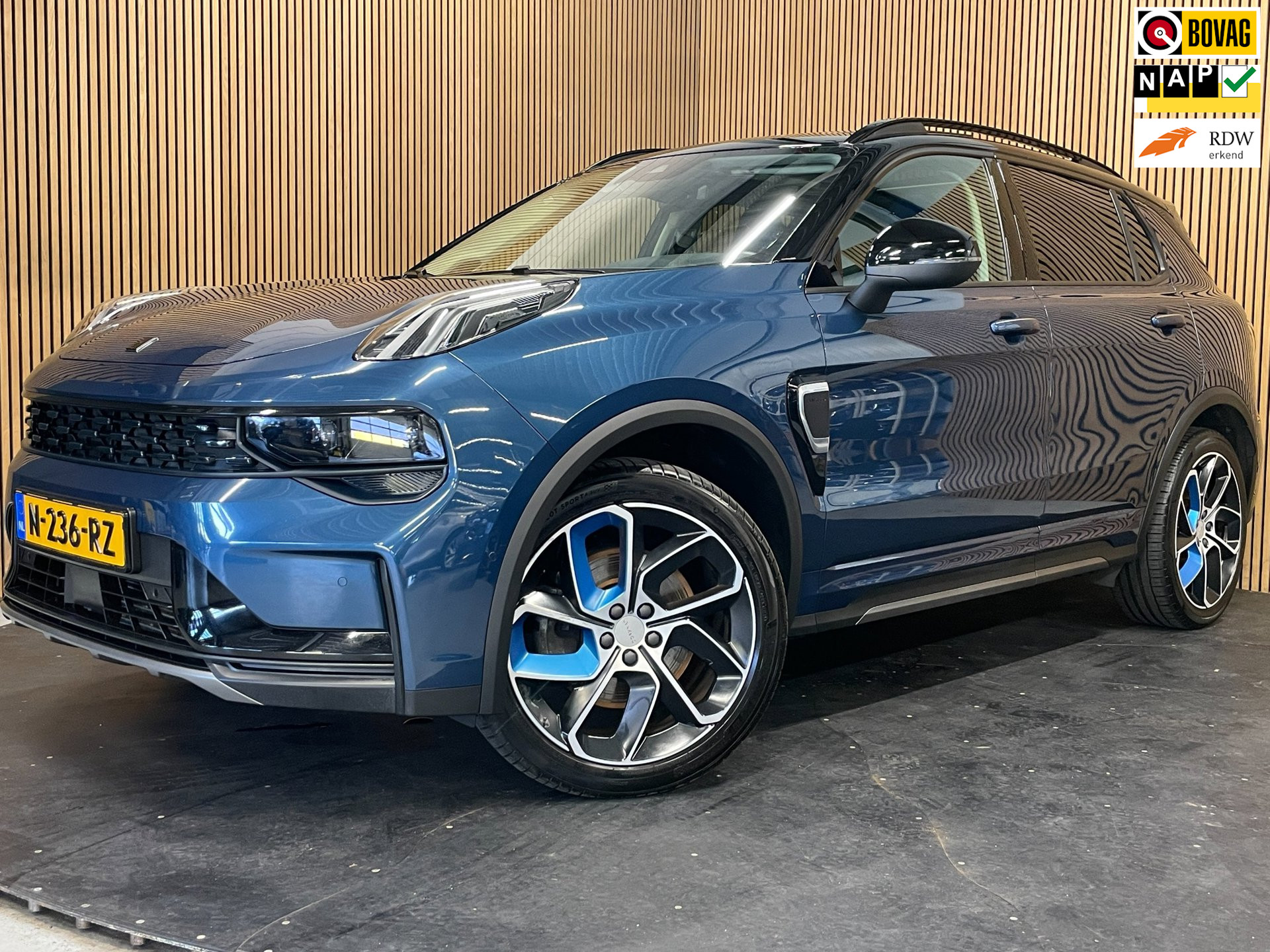 Foto van LYNK&CO LYNK & CO 01