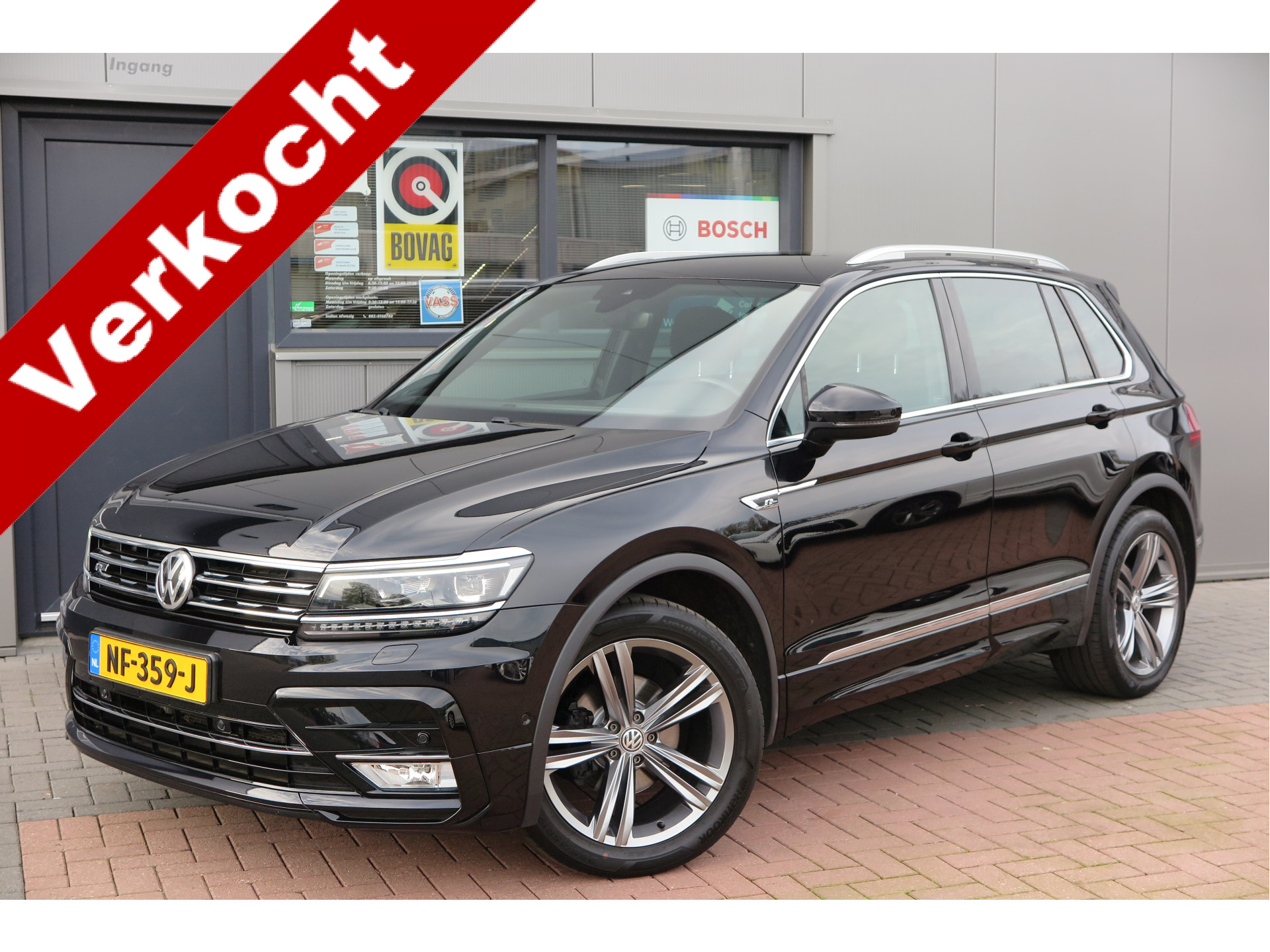 Volkswagen Tiguan 1.4 TSI 92kw 125pk R-Line  Connected Series, 2017 - voorkant
