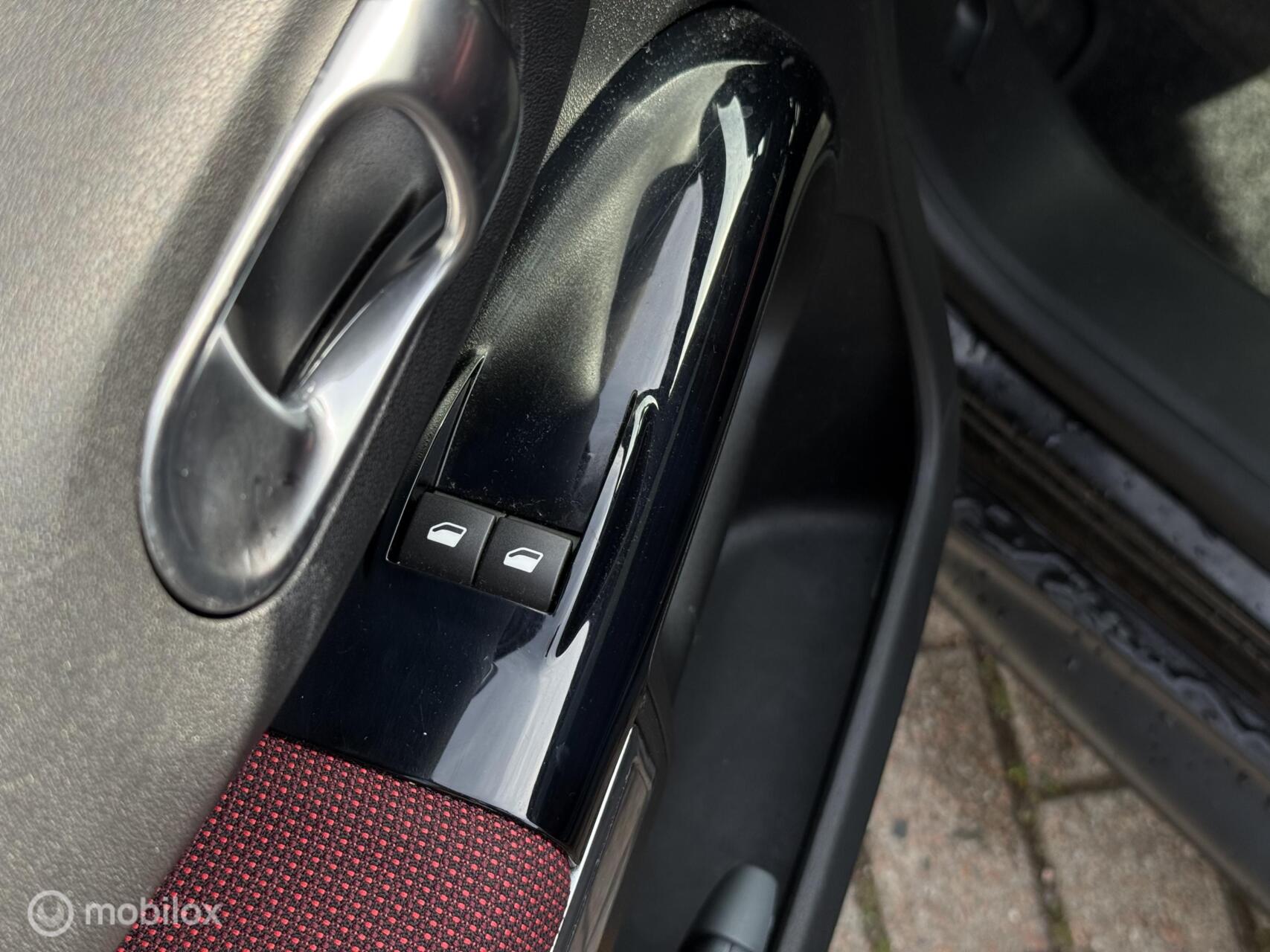 Foto van Citroen C4 Cactus