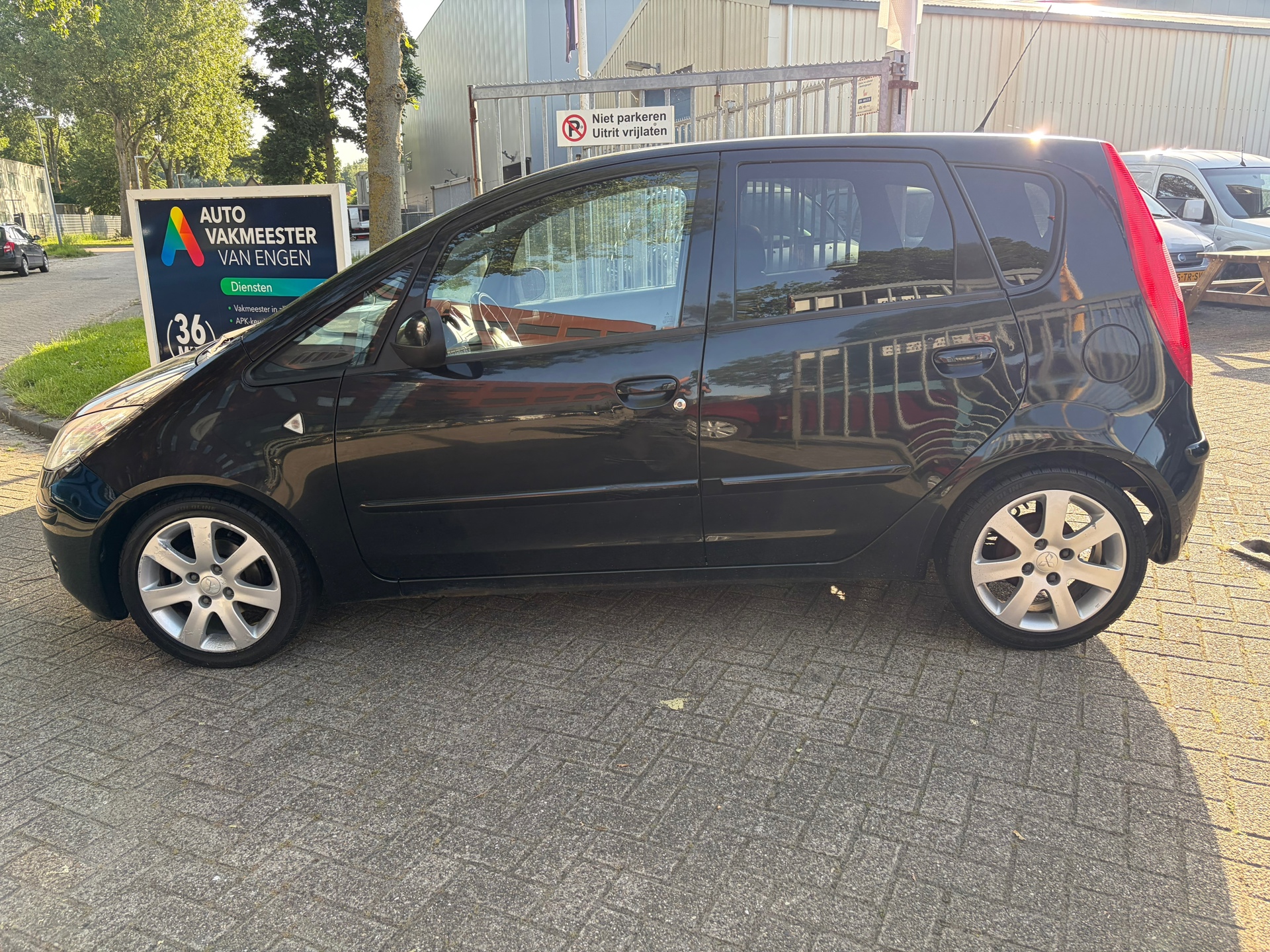 Foto van MITSUBISHI MITSUBISHI COLT