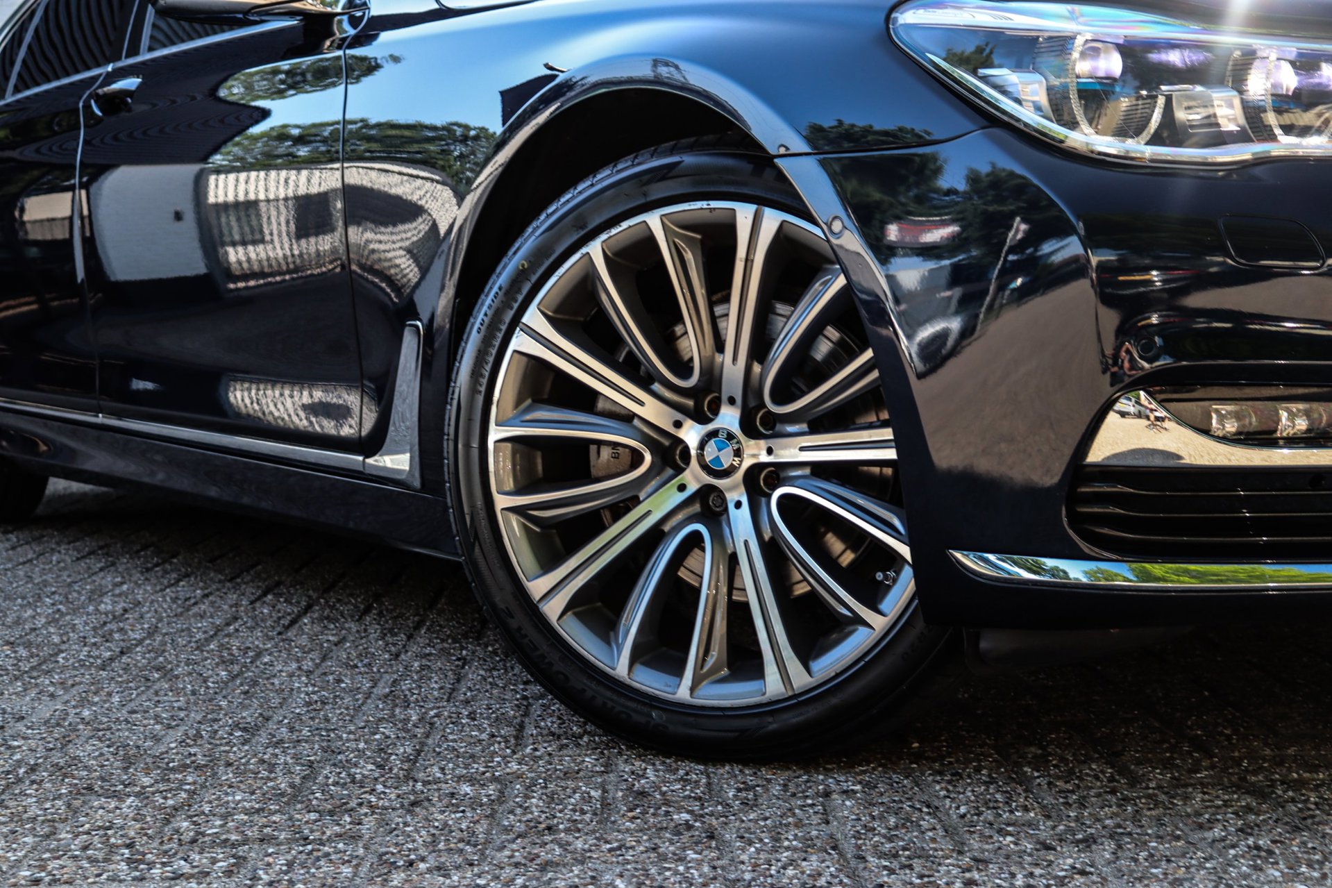 Foto van BMW 740li