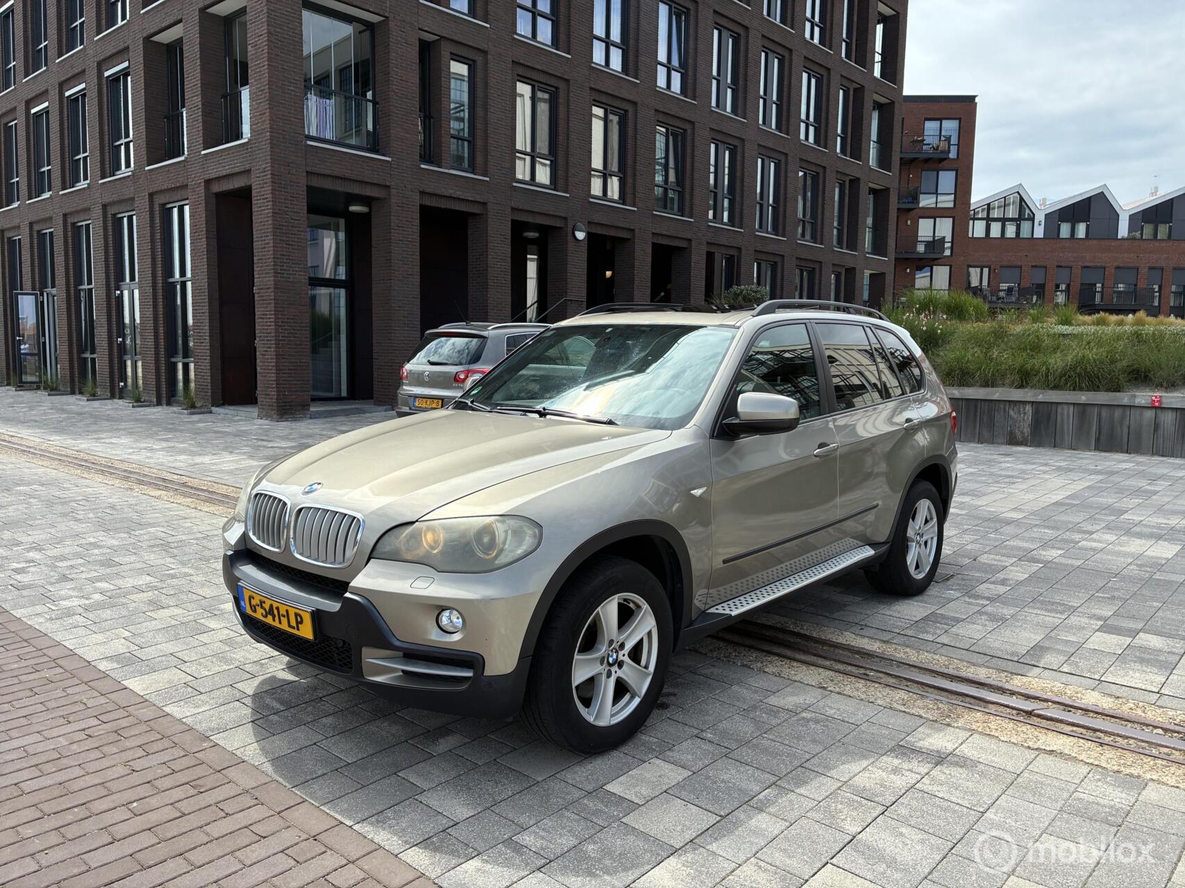 BMW X Reihe xDrive30d High Executive Pano Cruise Head-up Clima 2007 - voorkant