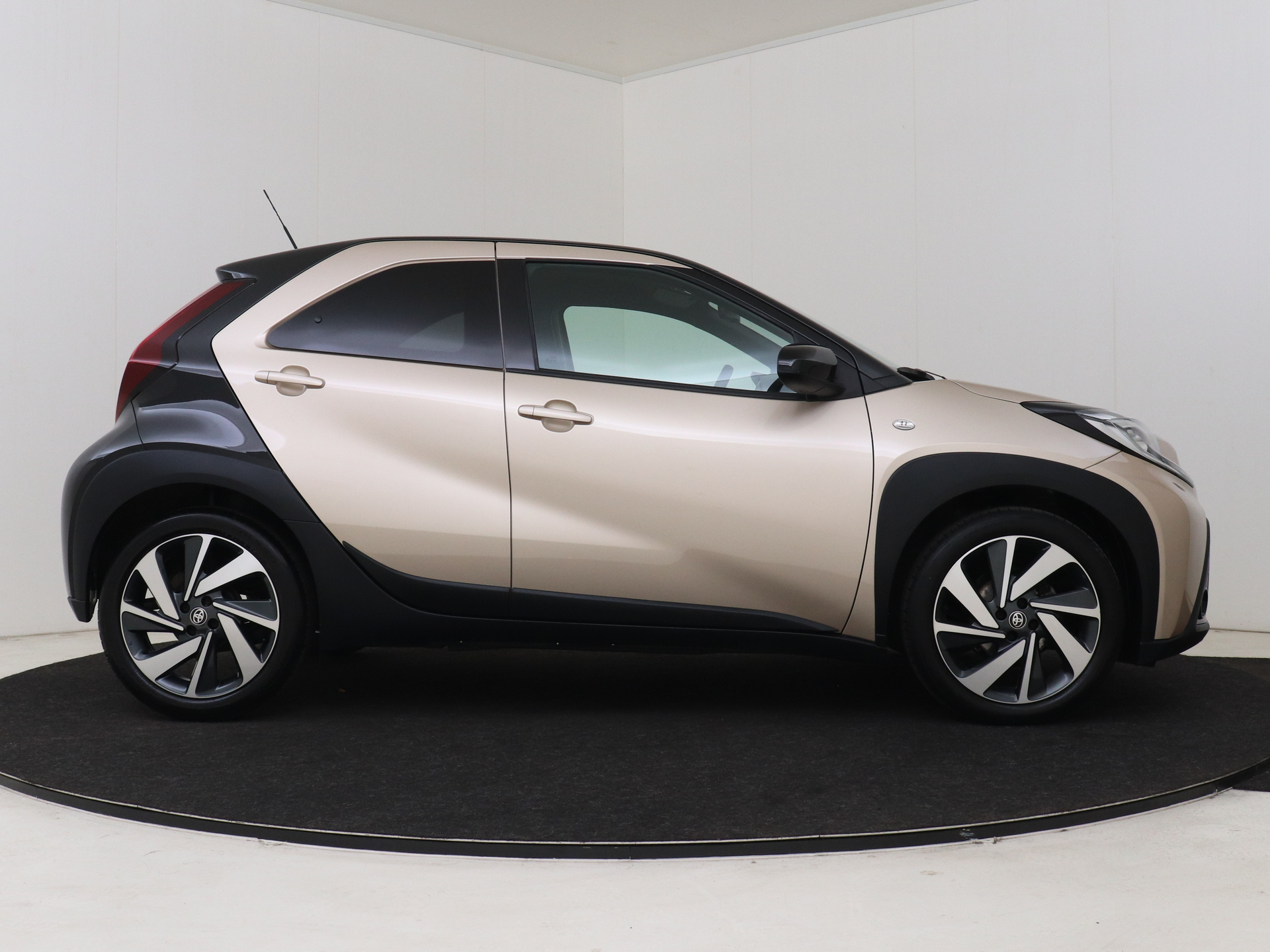 Foto van Toyota Aygo X