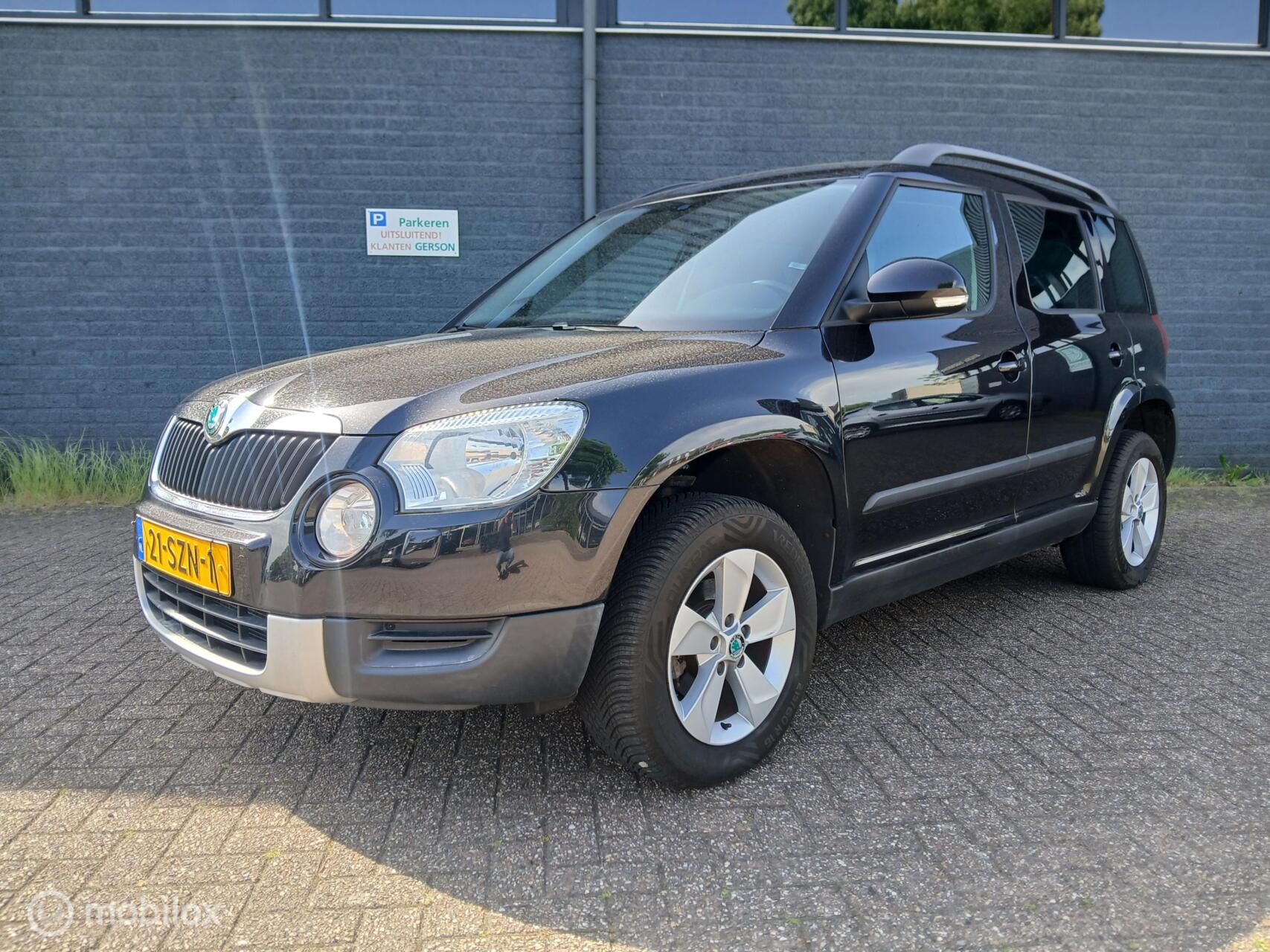 Skoda Yeti 1.2 TSI Automaat/Dealer onderhouden/Nieuwe Apk 2012 - voorkant