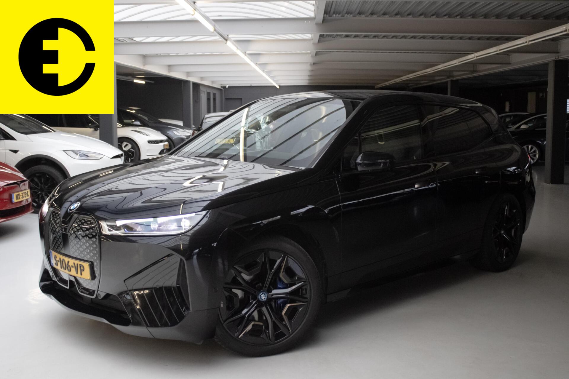 BMW Ix Xdrive40 xDrive40 Business Edition Plus 77 kWh | 98,4% SoH | Stoelmassage | 360 graden camera | Incl.BTW 2023 - voorkant