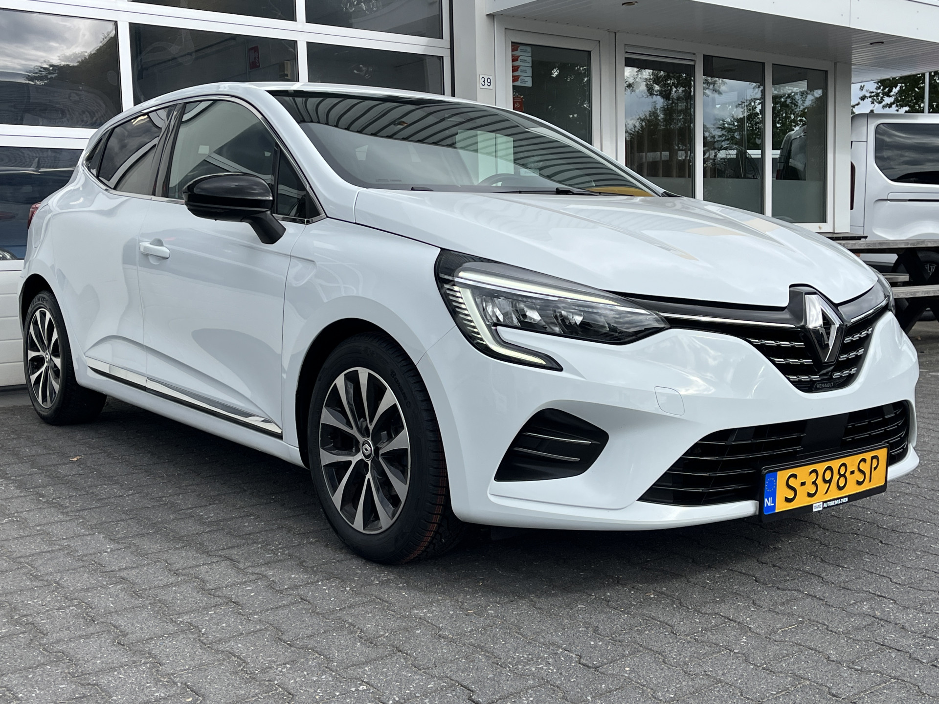 Renault Clio 1.0 TCe 90 Techno 2023 - voorkant