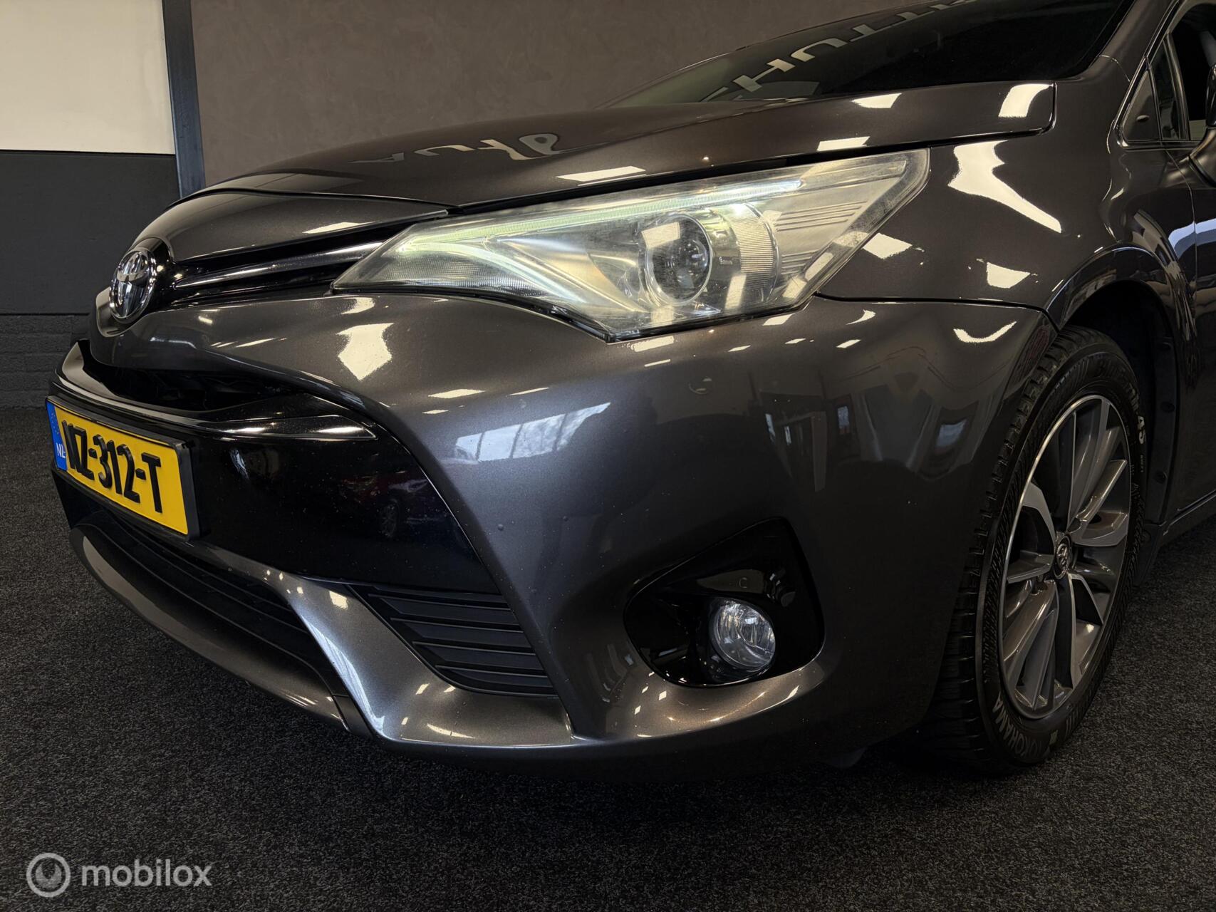 Foto van Toyota Avensis Touring Sports