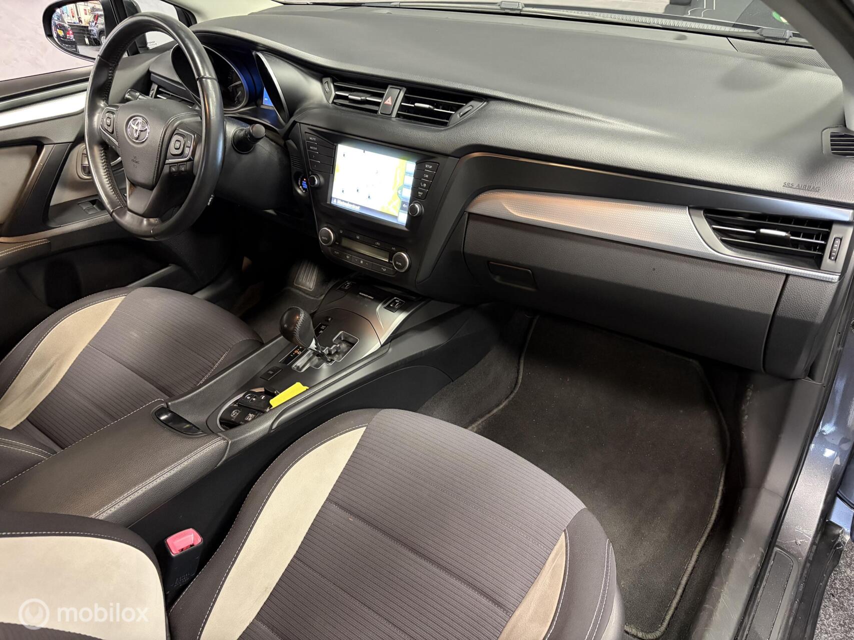 Foto van Toyota Avensis Touring Sports