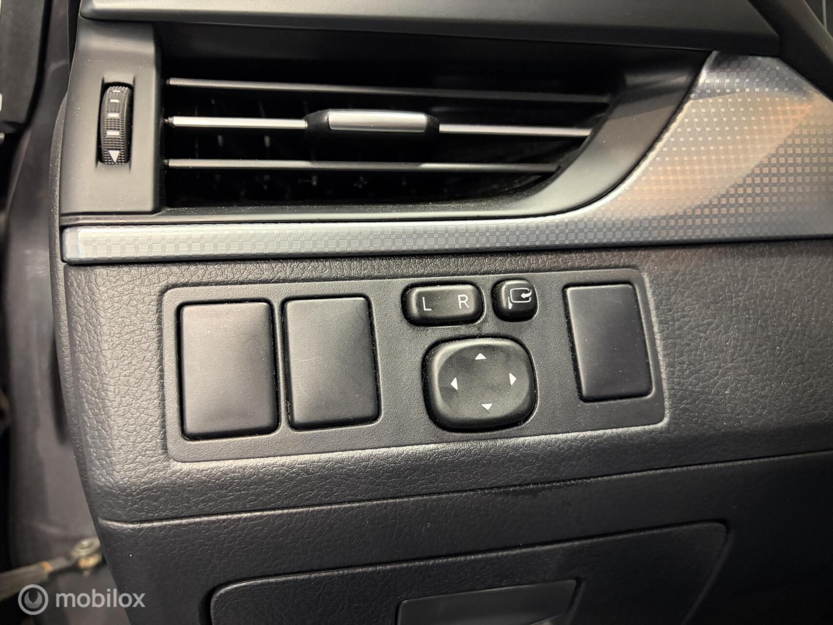 Foto van Toyota Avensis Touring Sports