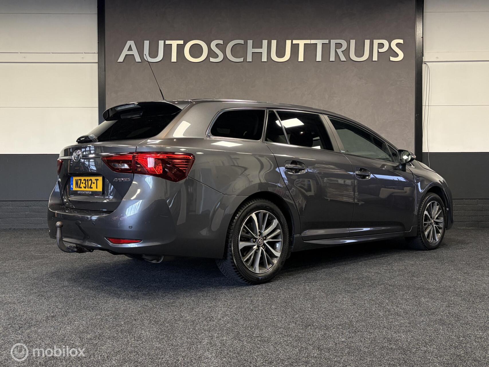 Foto van Toyota Avensis Touring Sports