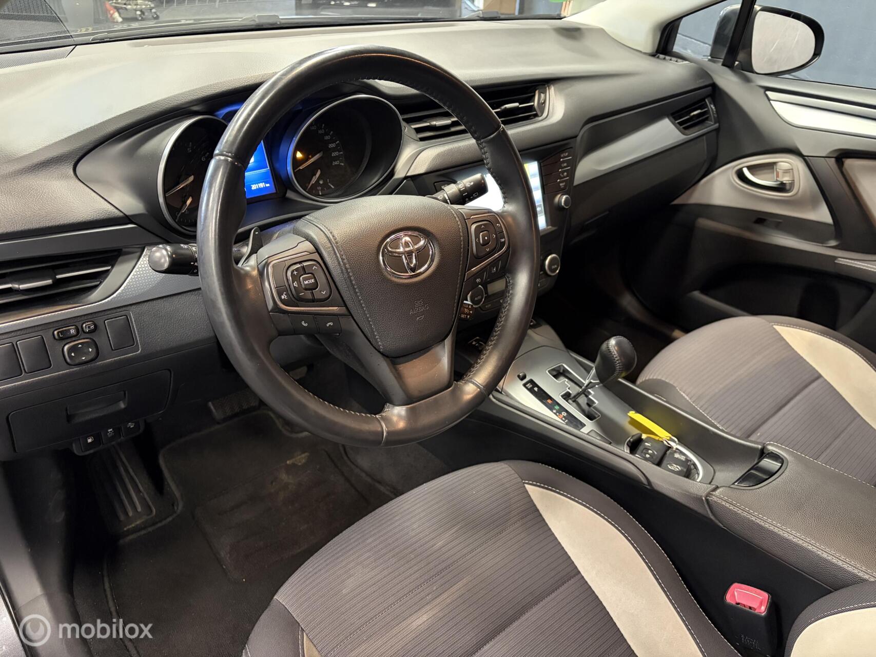 Foto van Toyota Avensis Touring Sports