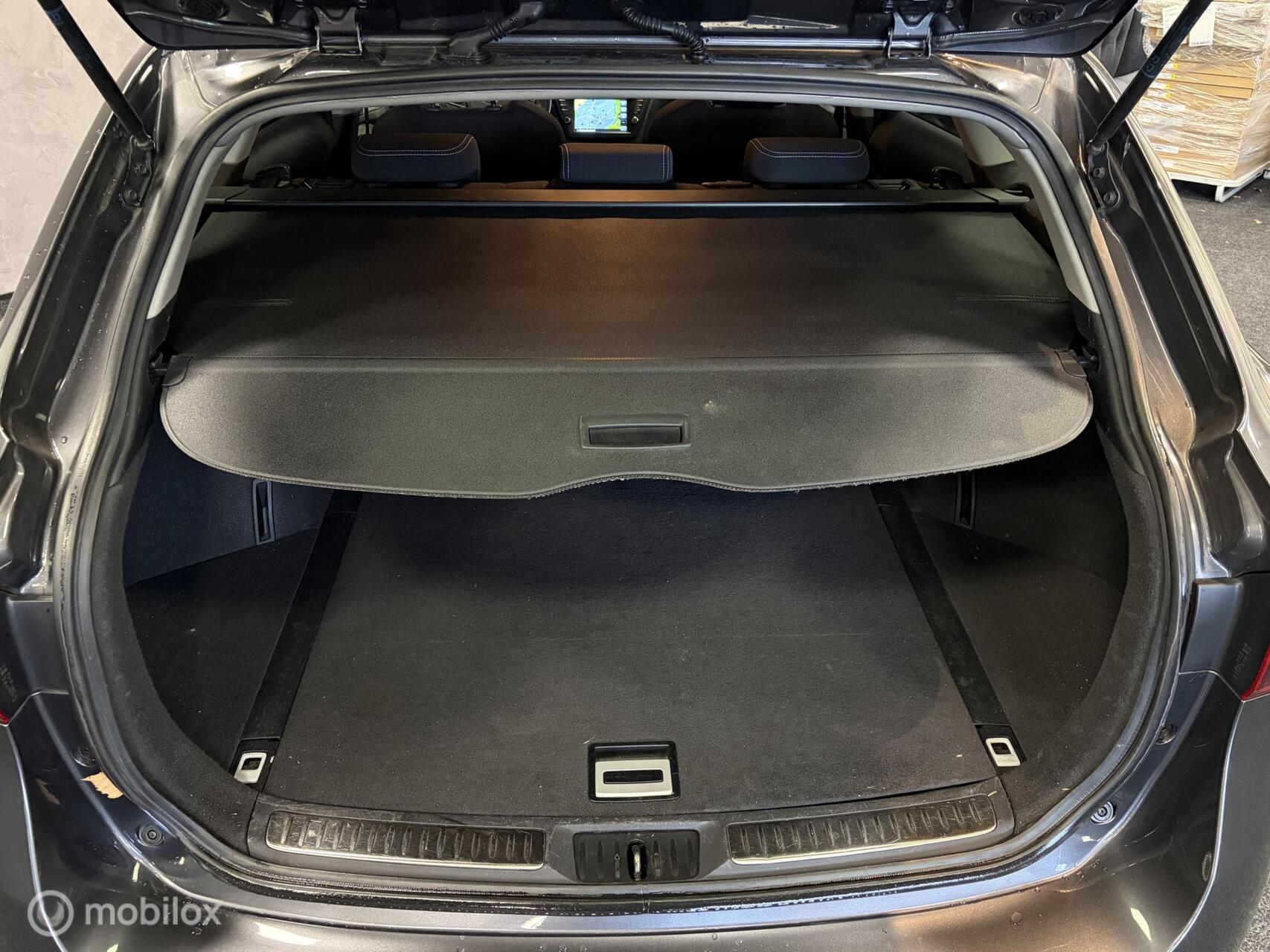 Foto van Toyota Avensis Touring Sports