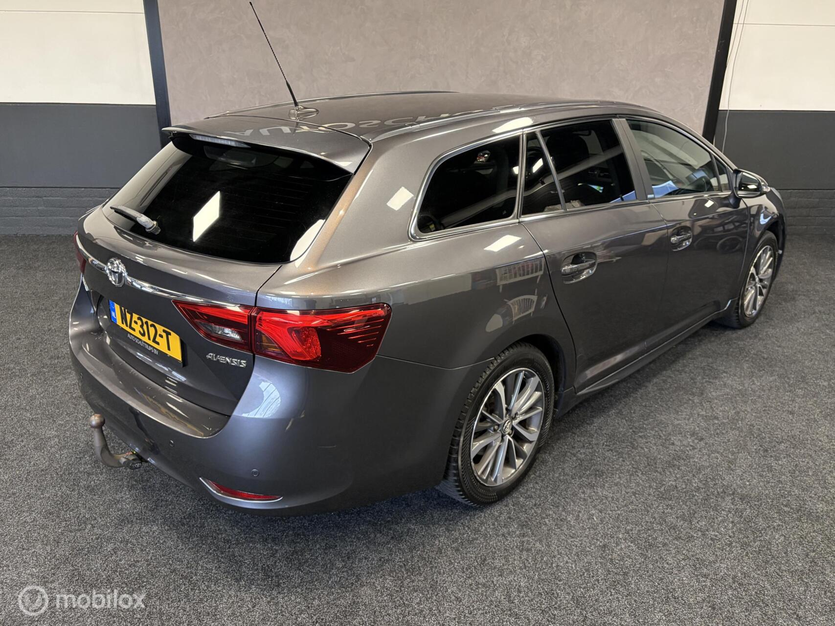 Foto van Toyota Avensis Touring Sports