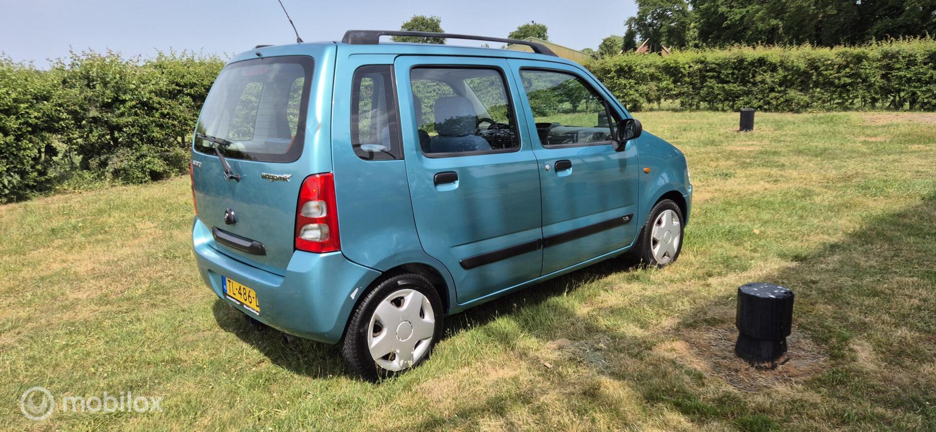 Foto van Suzuki Wagon R