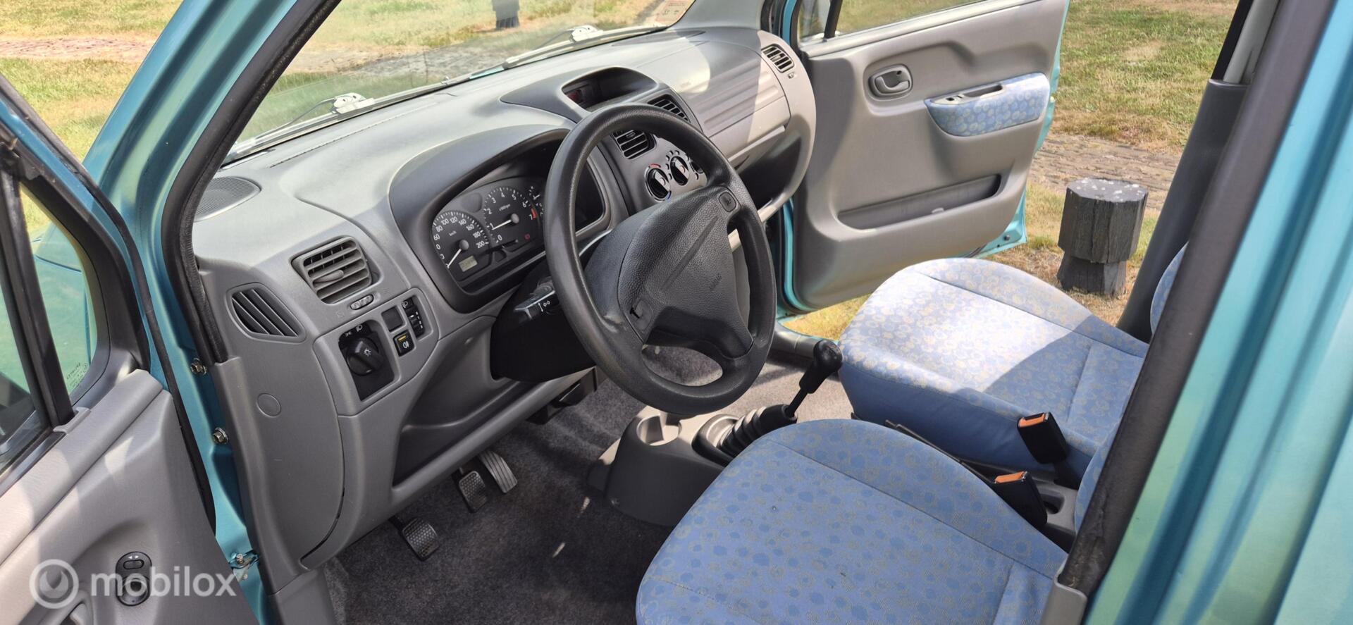 Foto van Suzuki Wagon R