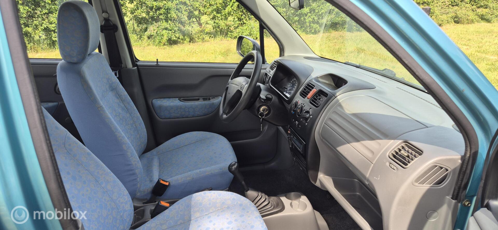 Foto van Suzuki Wagon R