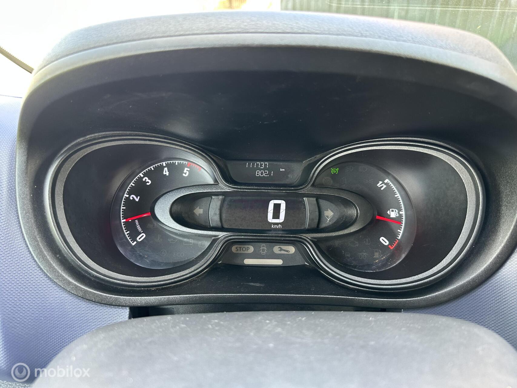 Foto van Opel Vivaro-b