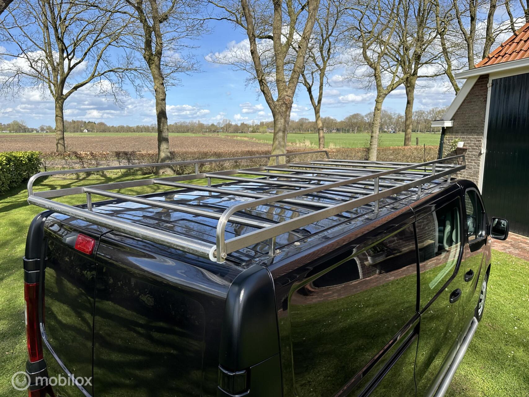 Foto van Opel Vivaro-b