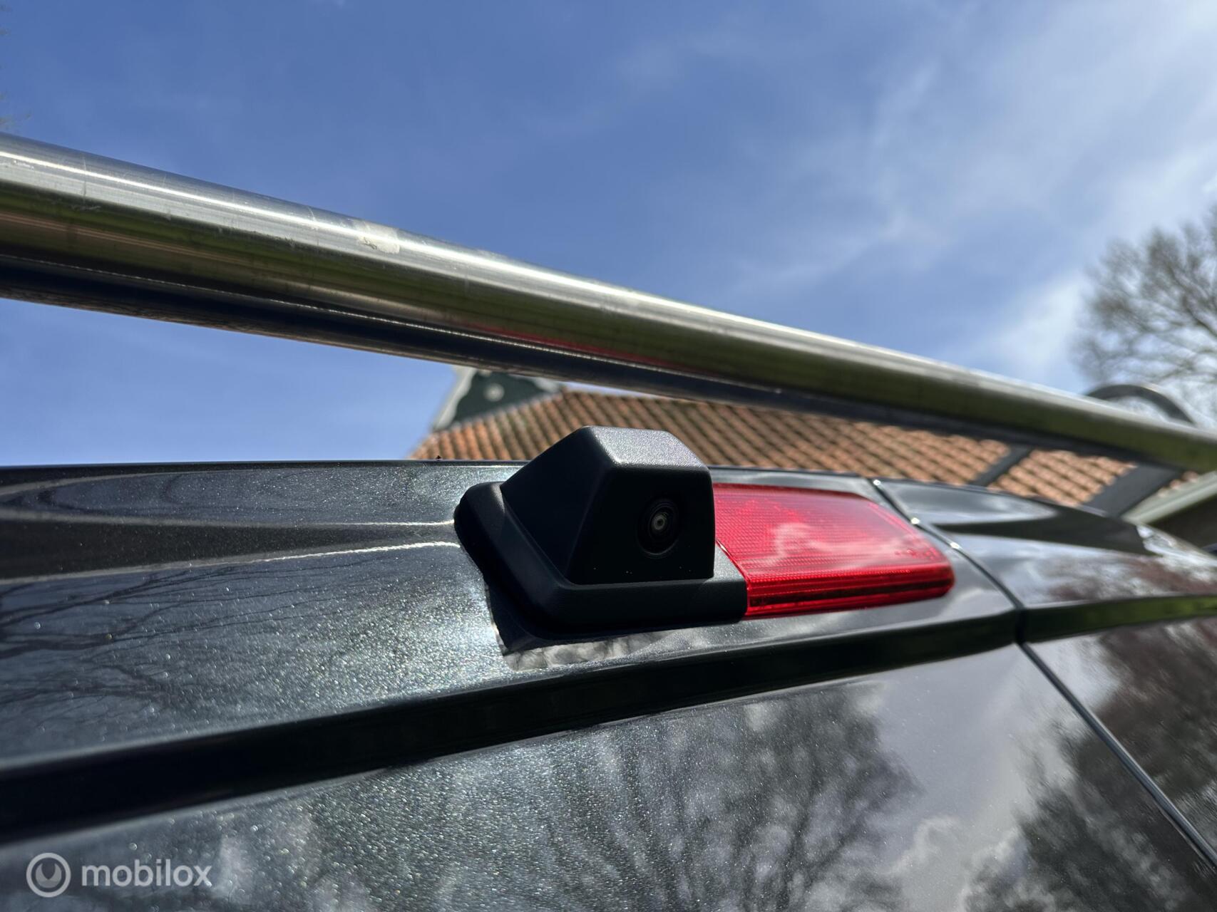 Foto van Opel Vivaro-b