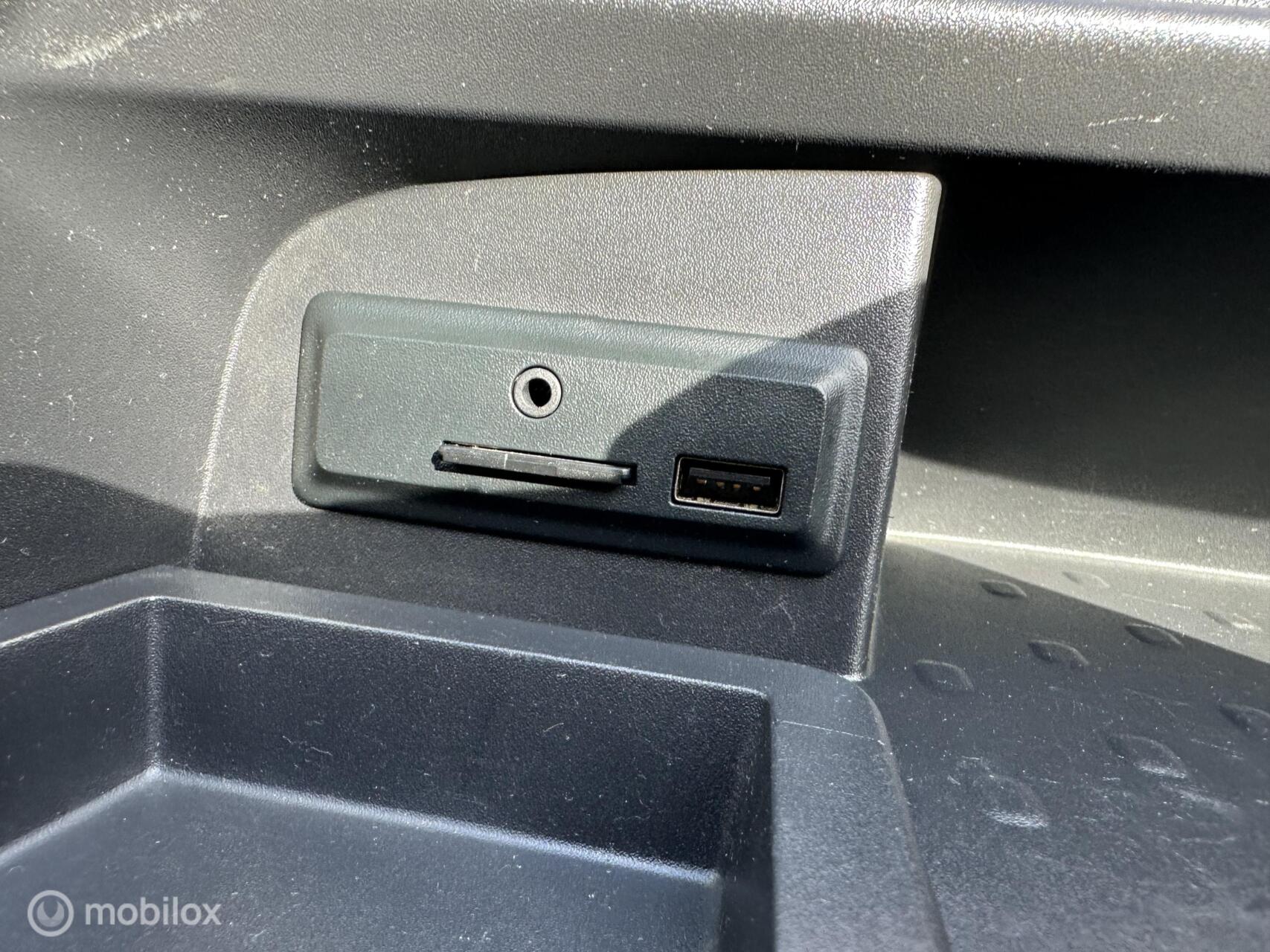 Foto van Opel Vivaro-b