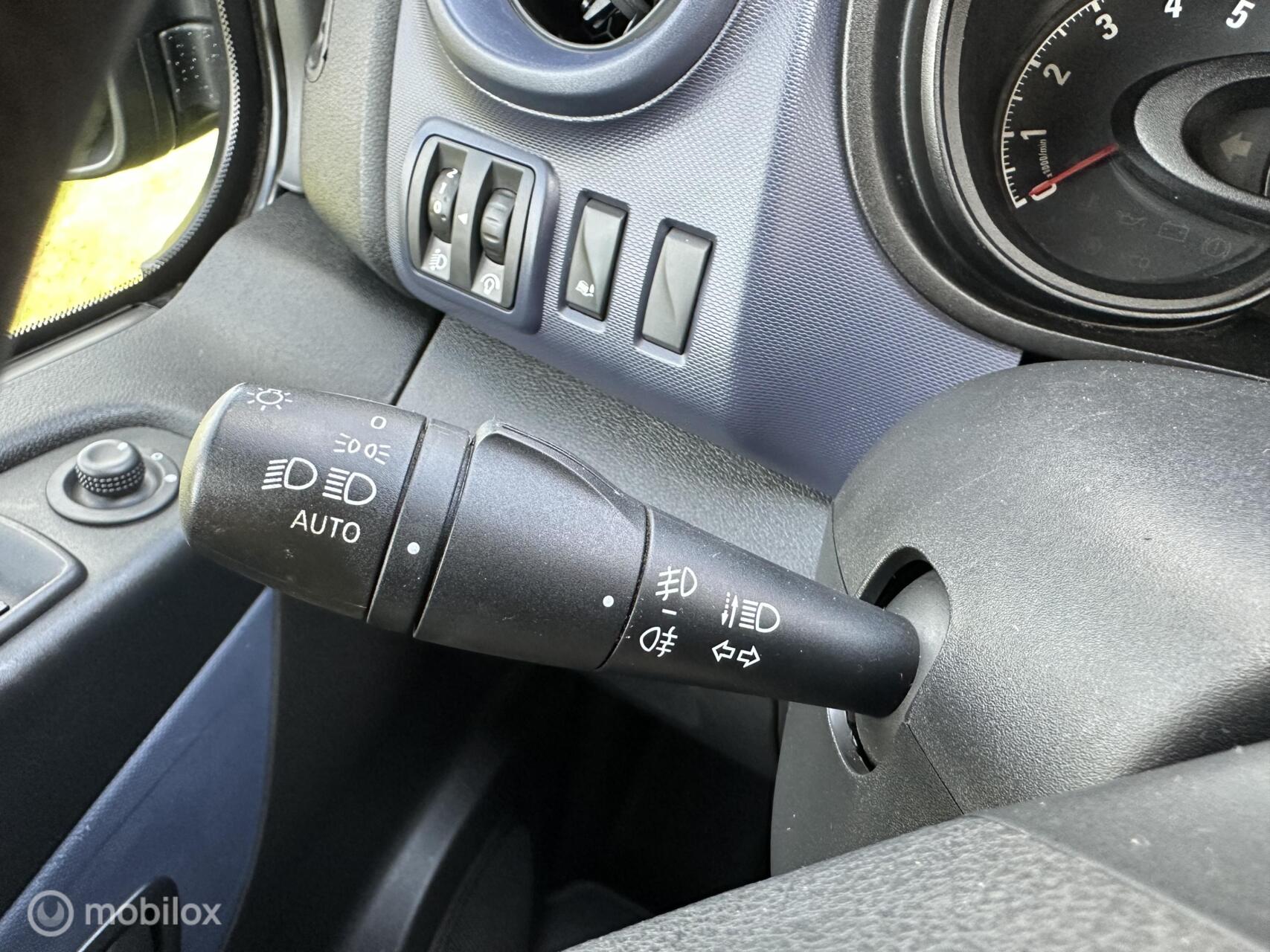 Foto van Opel Vivaro-b