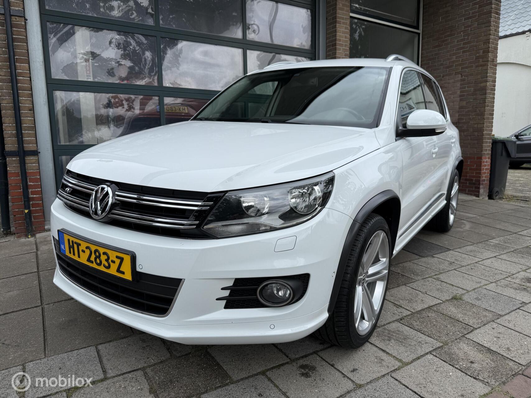Volkswagen Tiguan 1.4 TSI R-Line Edition | Stoelverw | Trekhaak 2013 - voorkant