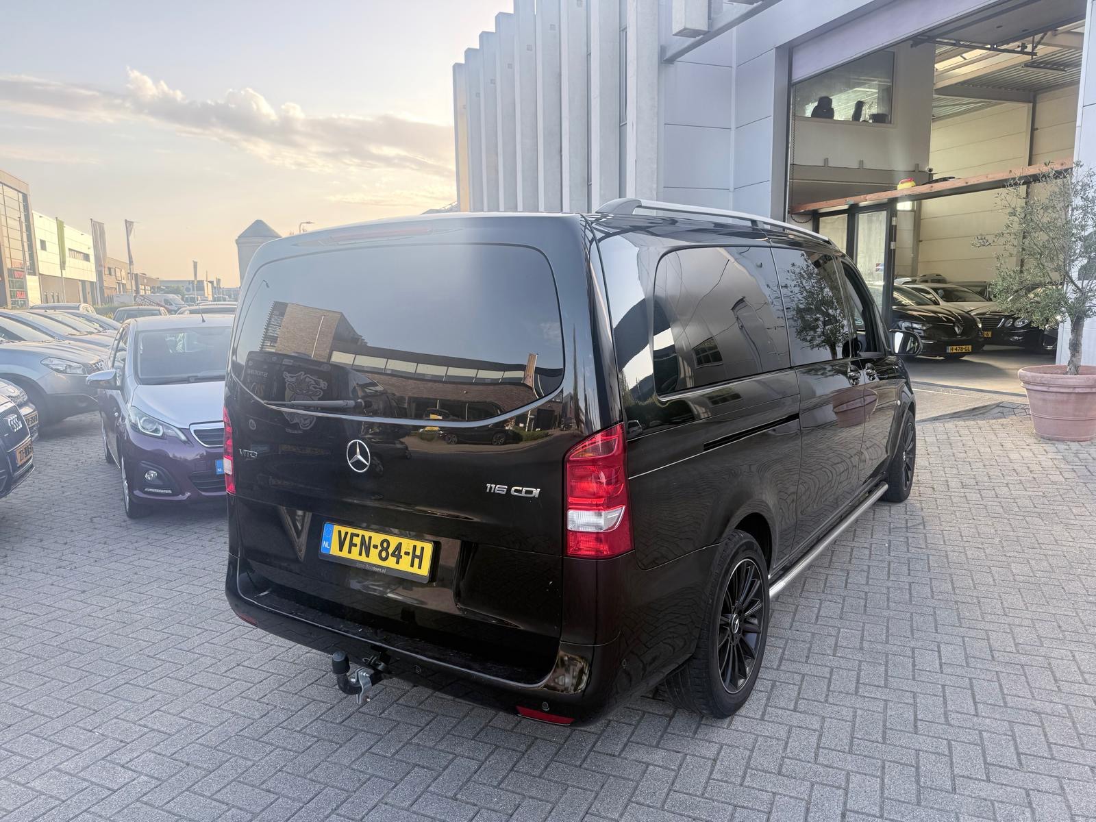 Foto van Mercedes-Benz Vito Tourer