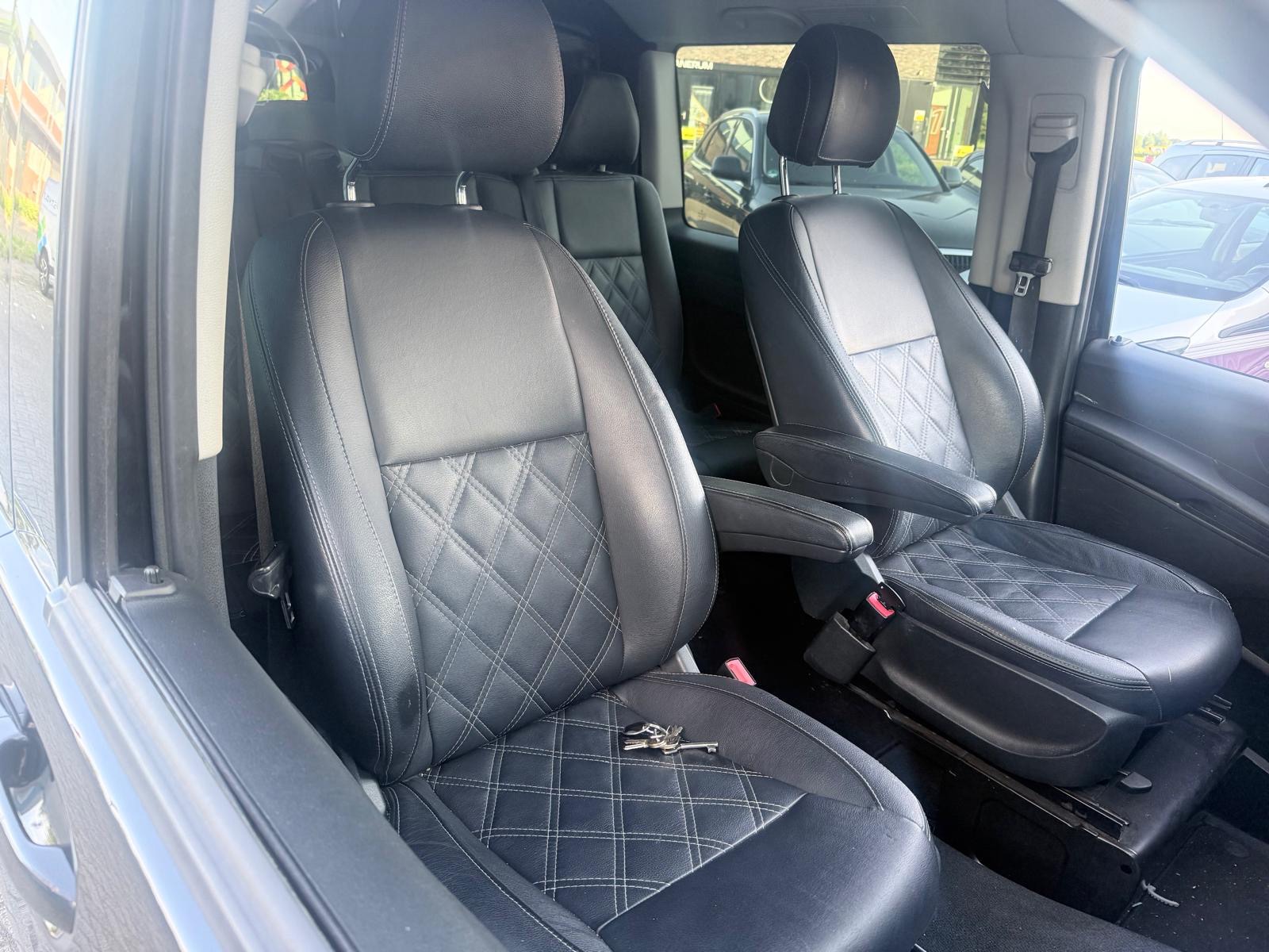 Foto van Mercedes-Benz Vito Tourer