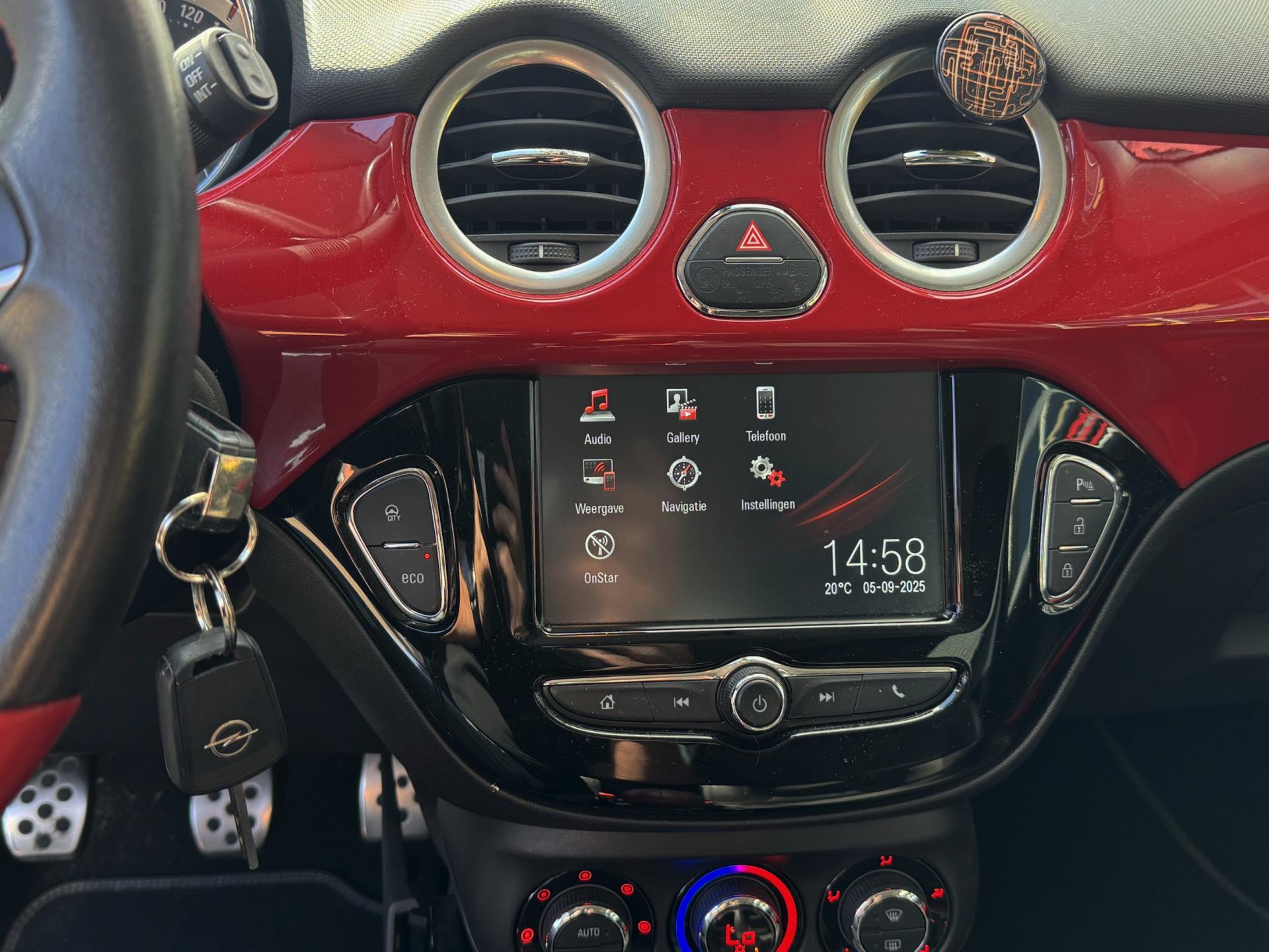 Foto van Opel Adam