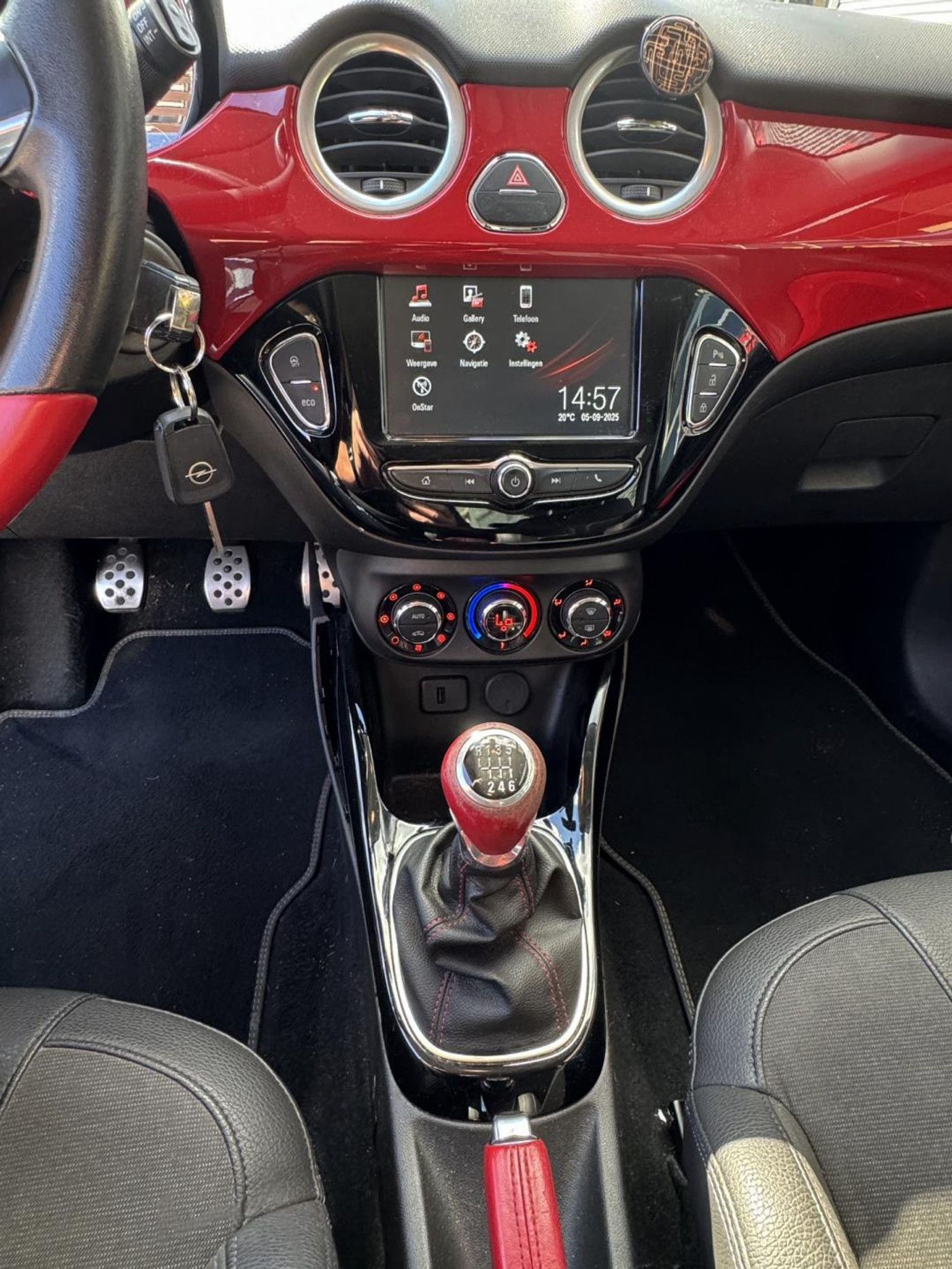 Foto van Opel Adam
