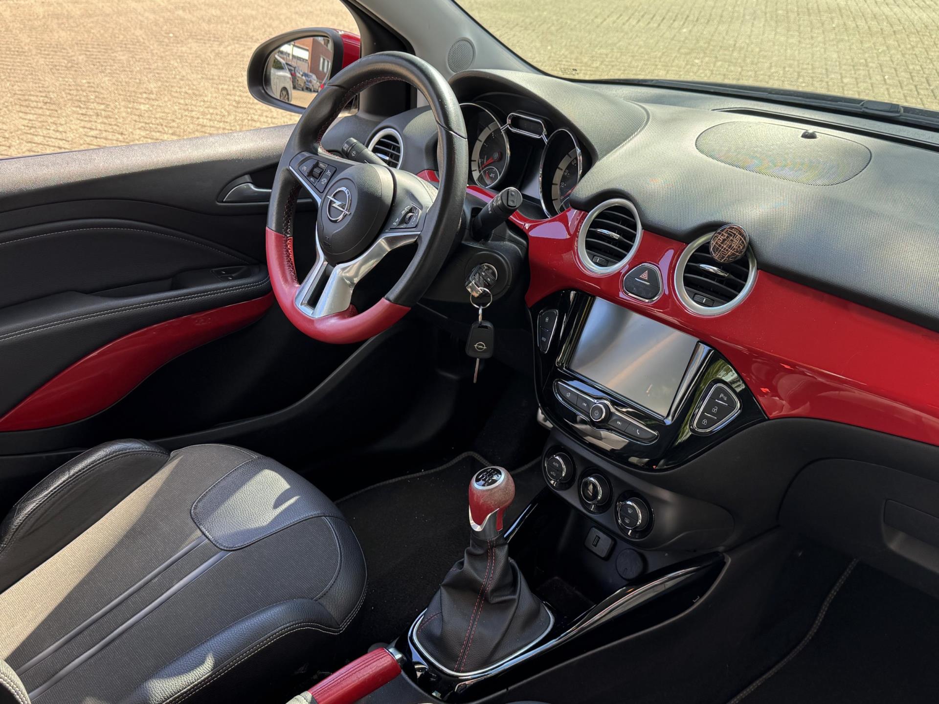Foto van Opel Adam