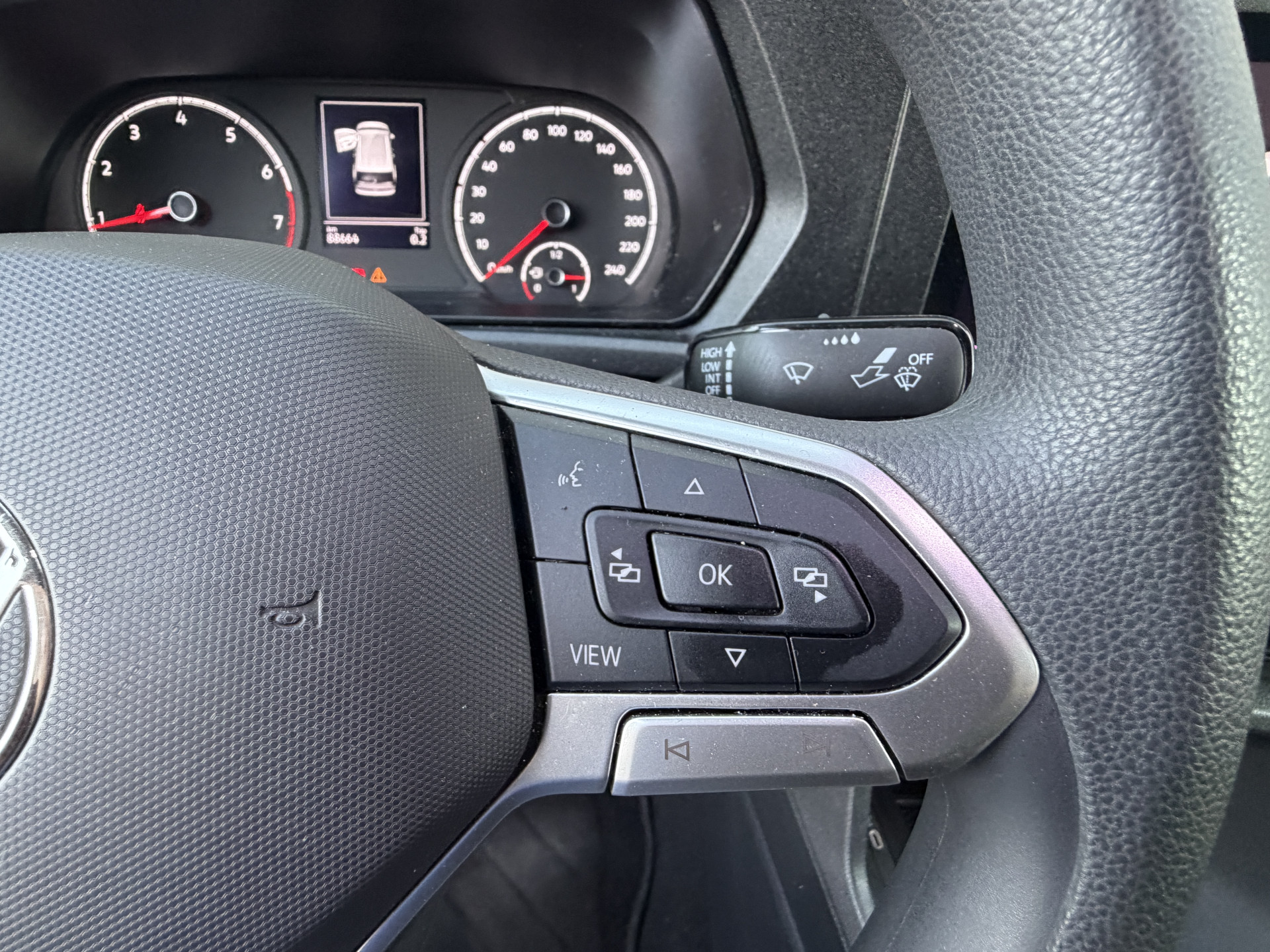 Foto van Volkswagen Caddy Modified Partition Wall