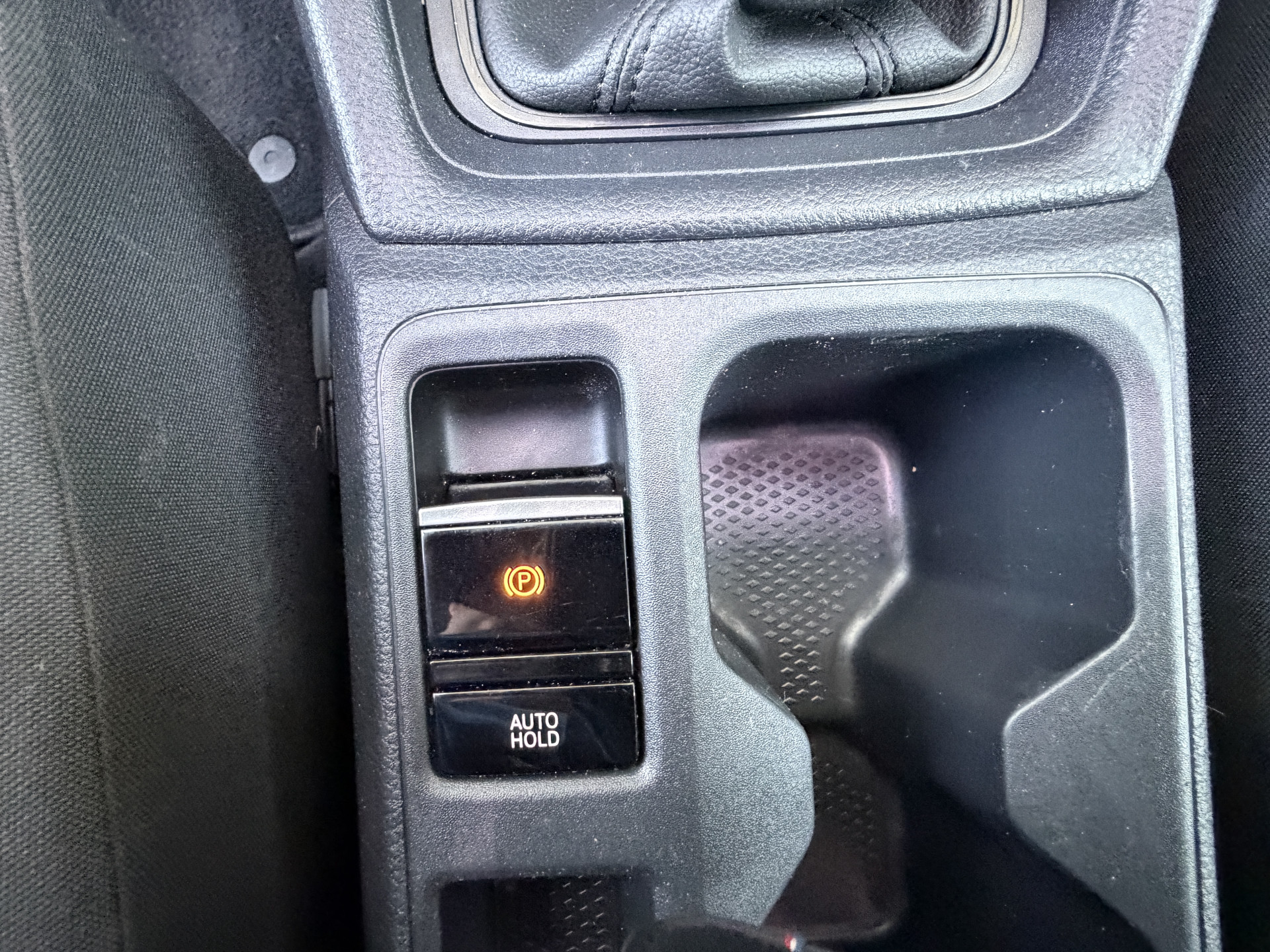 Foto van Volkswagen Caddy Modified Partition Wall
