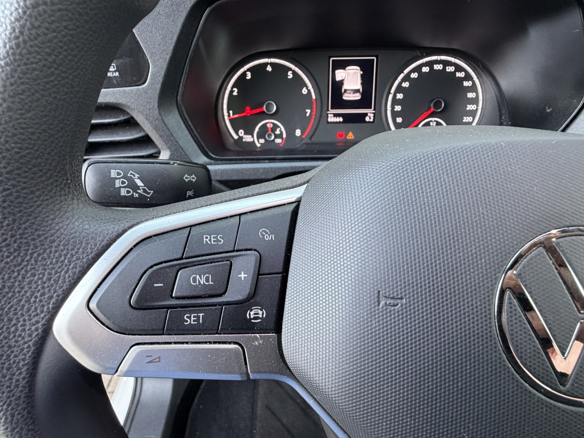 Foto van Volkswagen Caddy Modified Partition Wall
